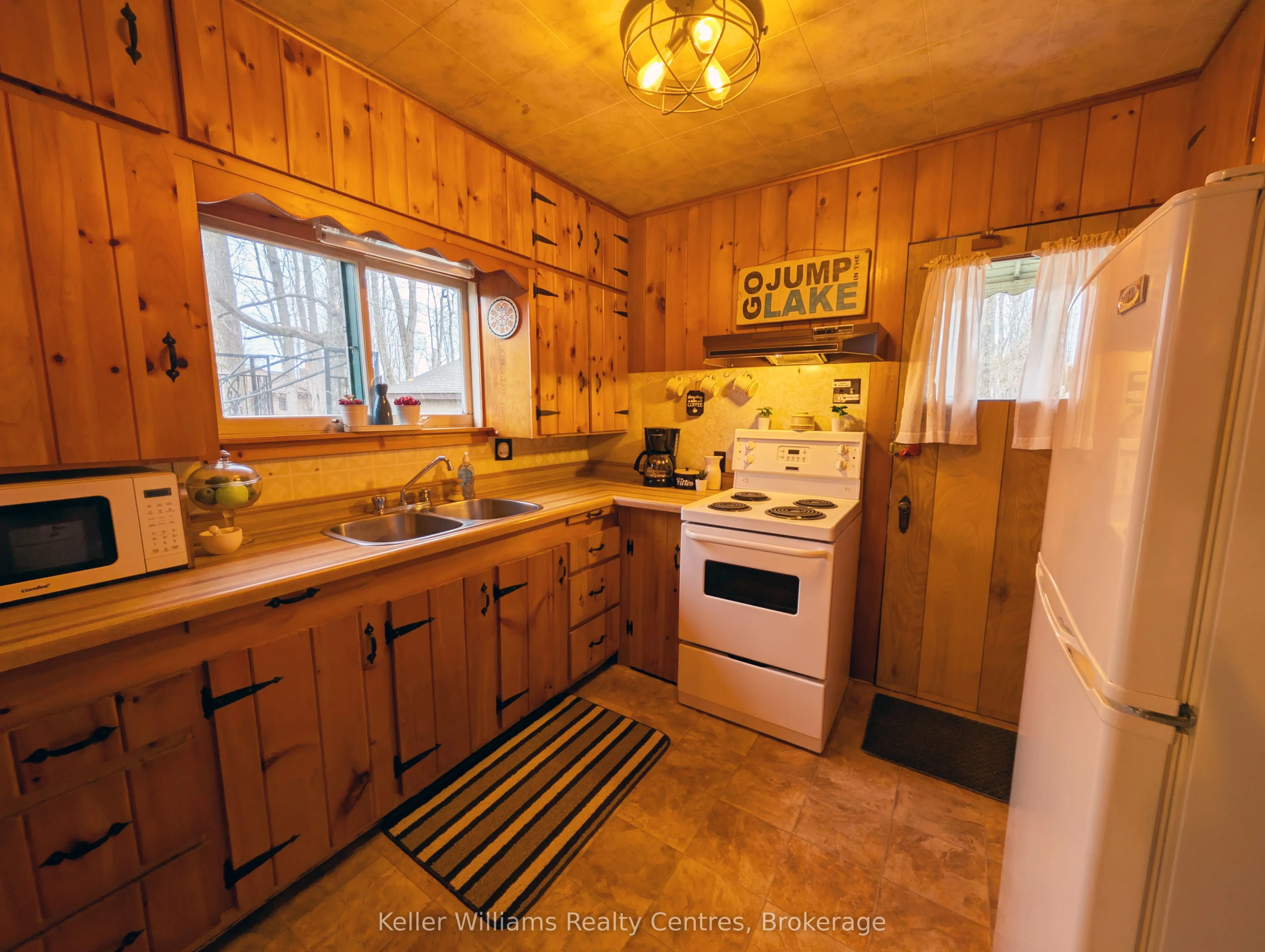 425 HURON Road