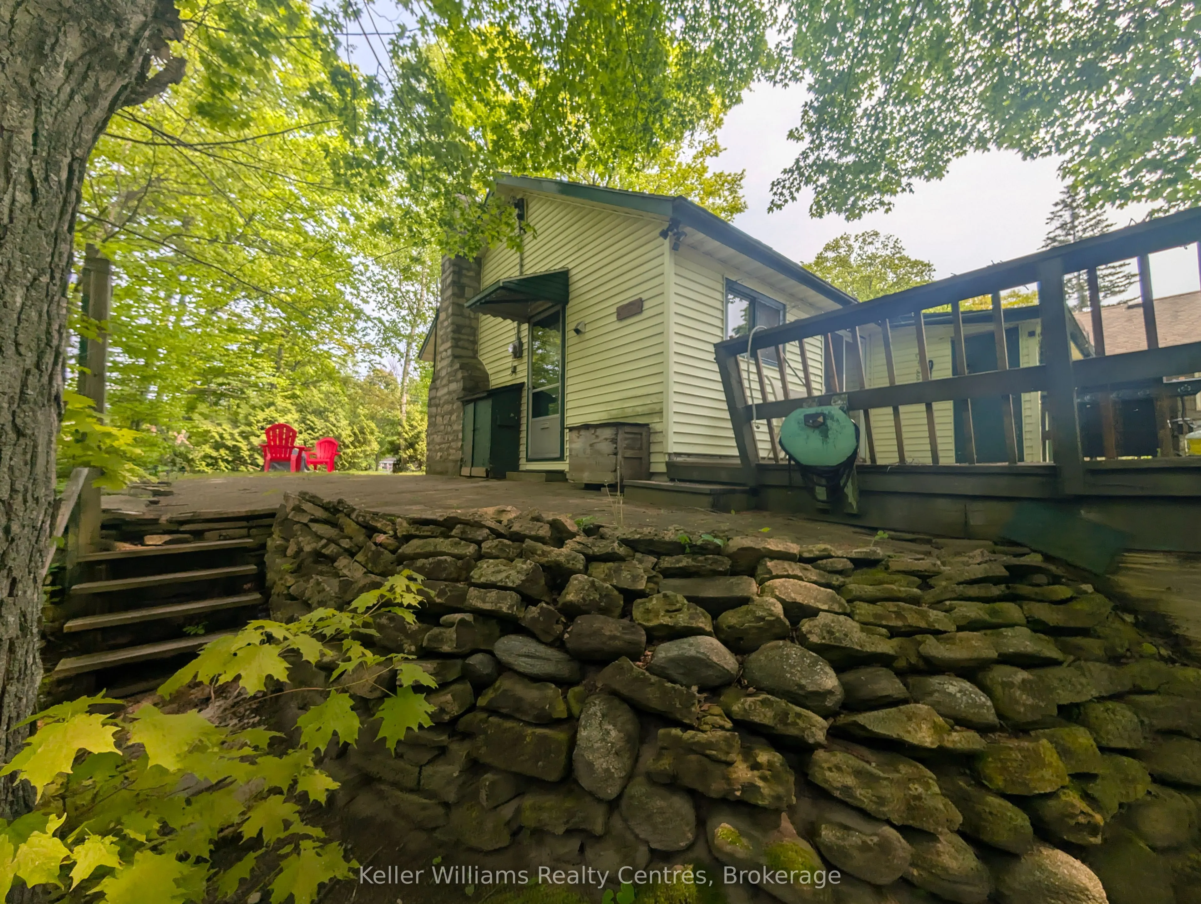 425 HURON Road