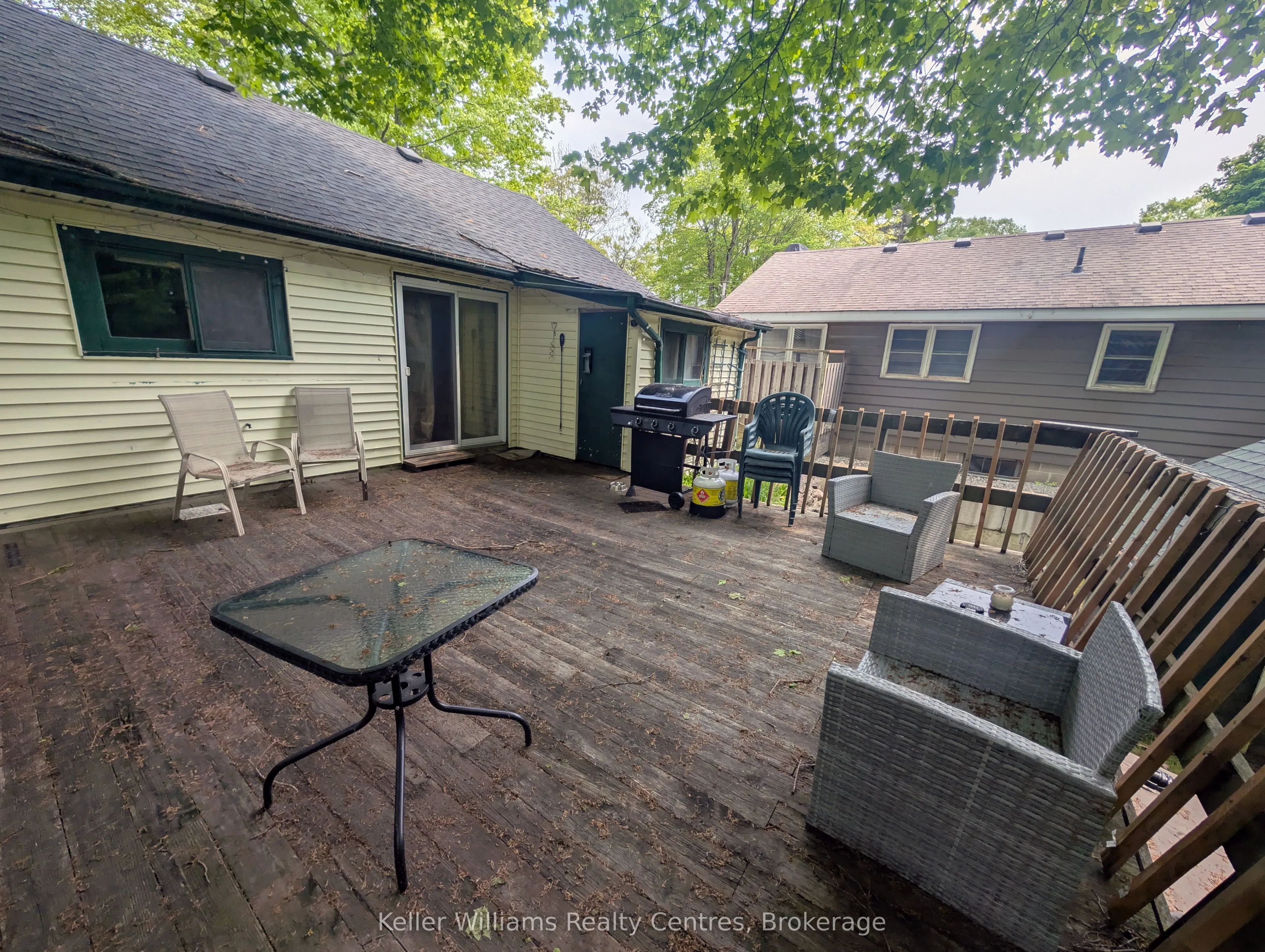 425 HURON Road