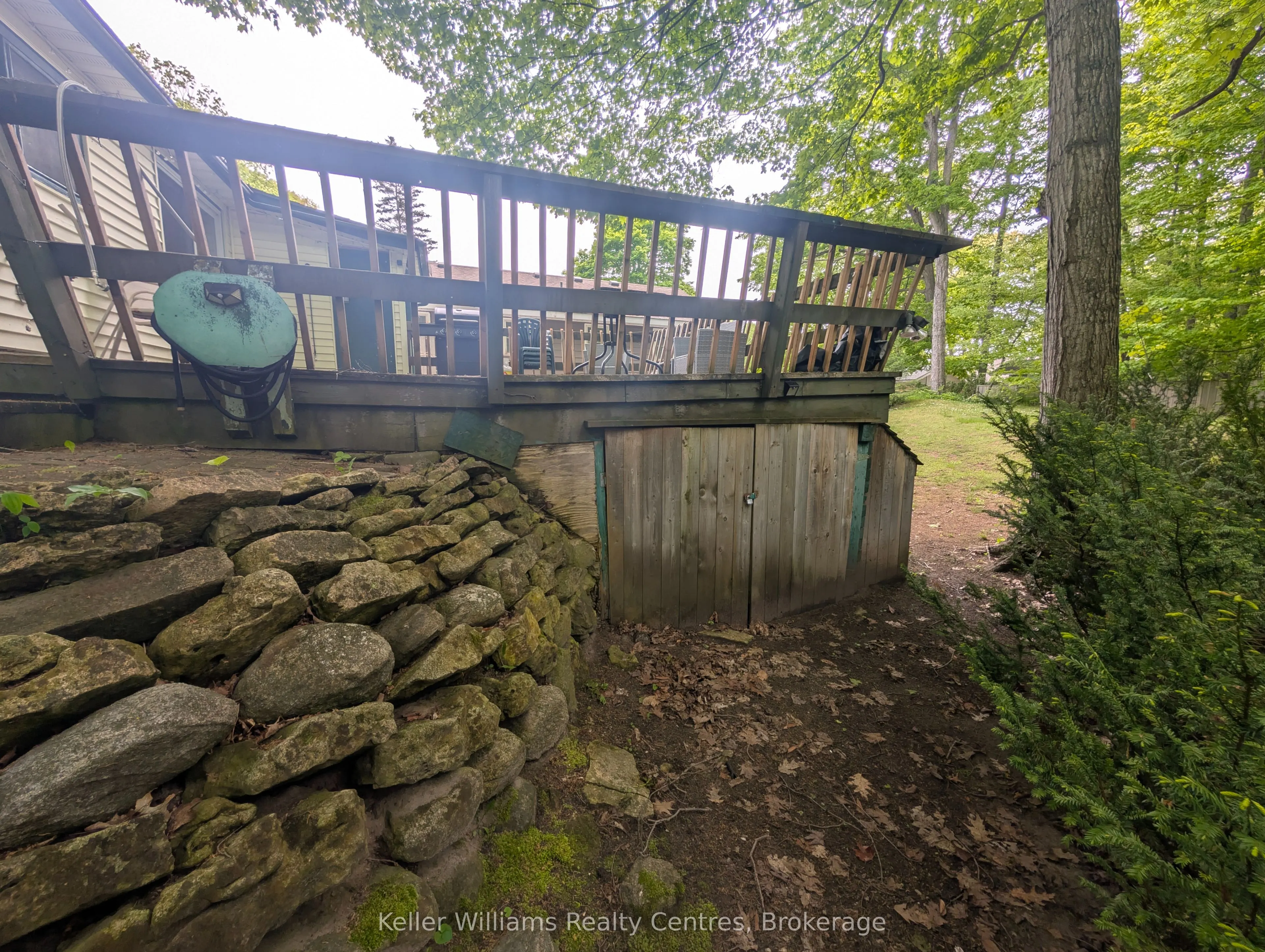 425 HURON Road