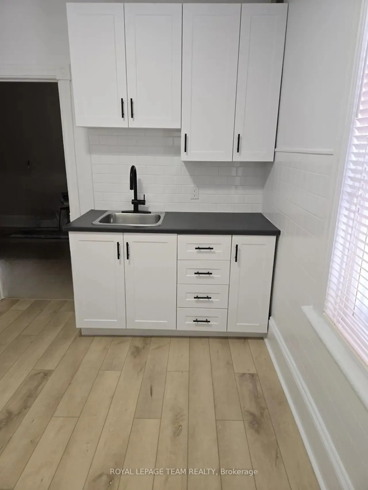 158 St Andrew Street, #1