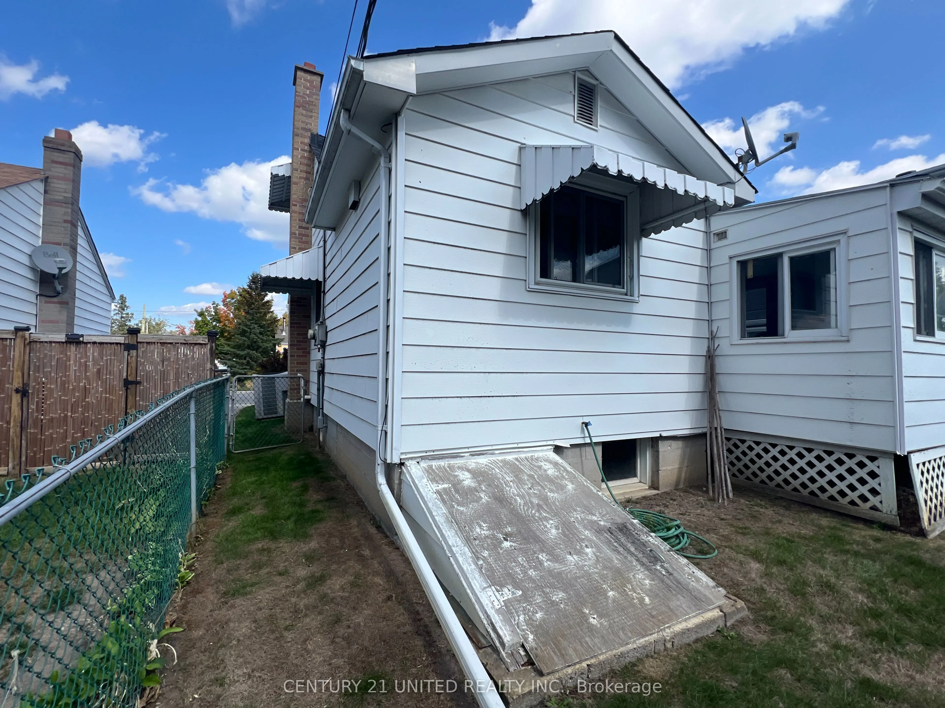 15 Wallace Street