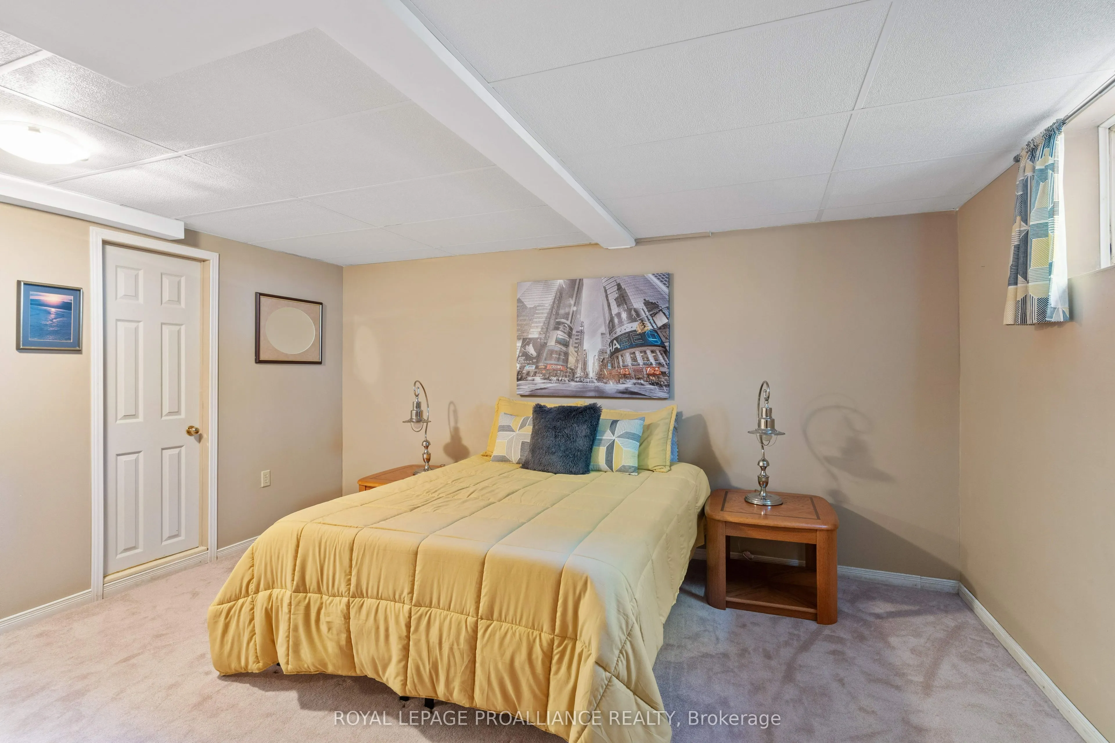 31 Wimot Young Place