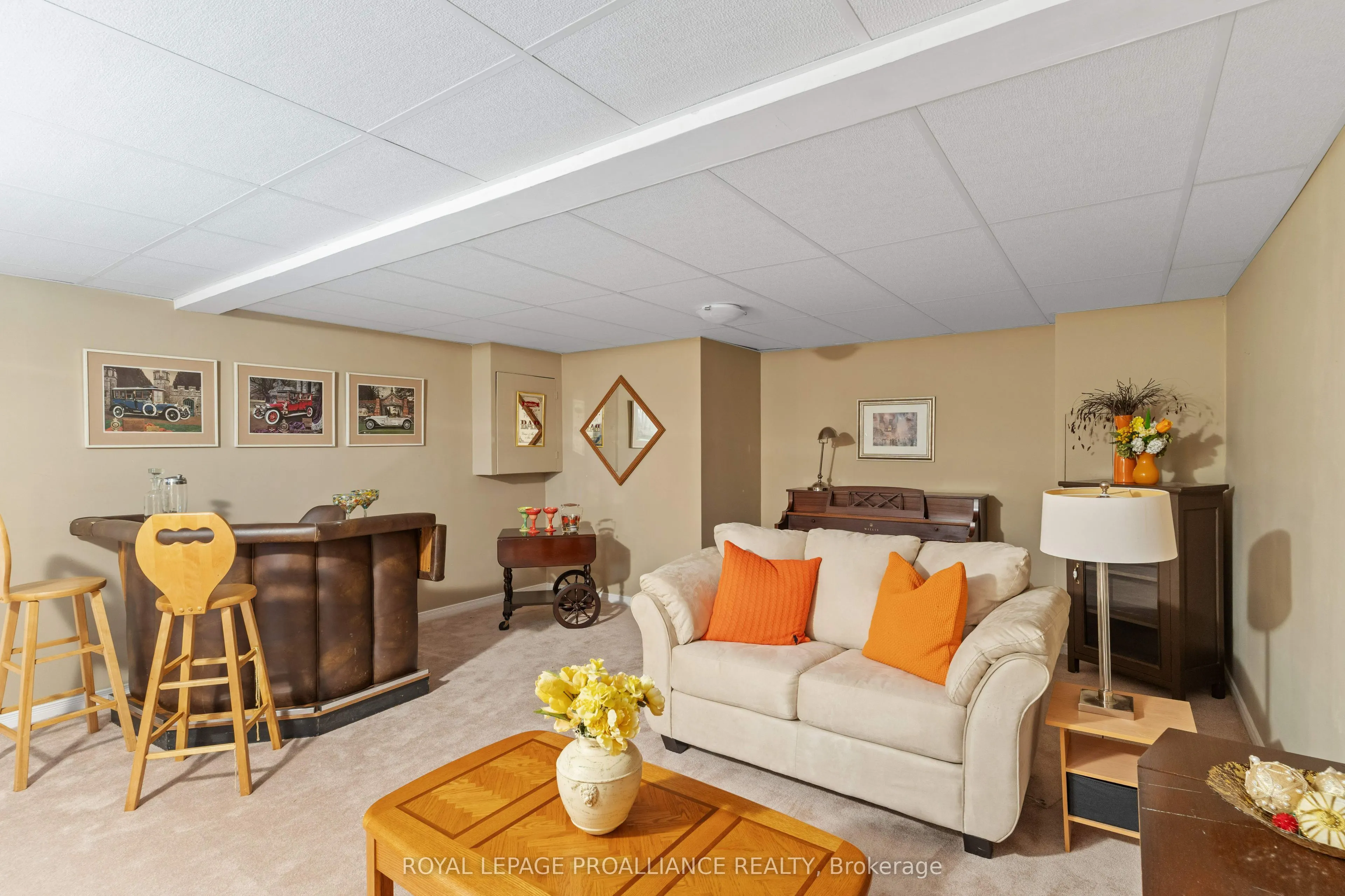 31 Wimot Young Place