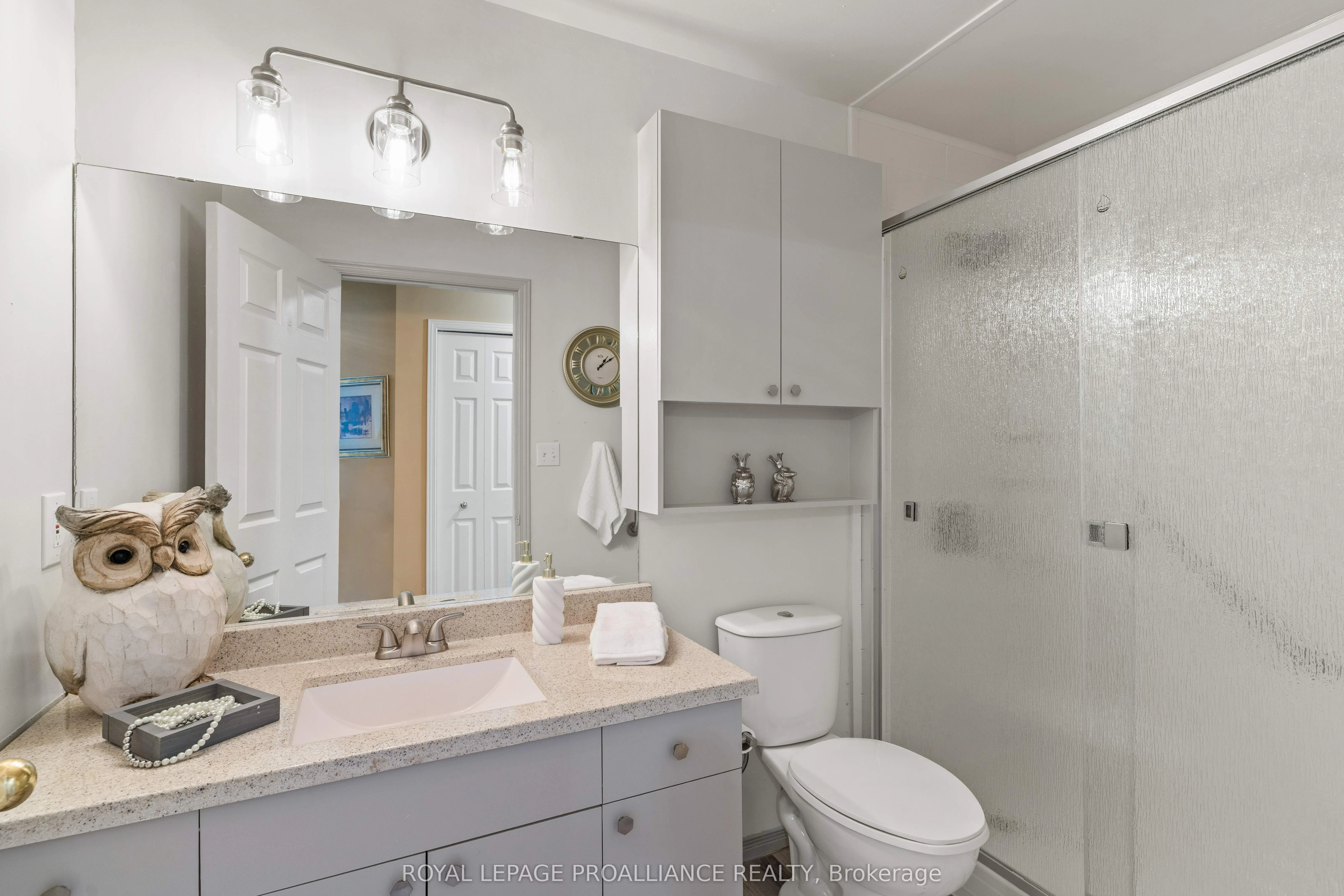 31 Wimot Young Place