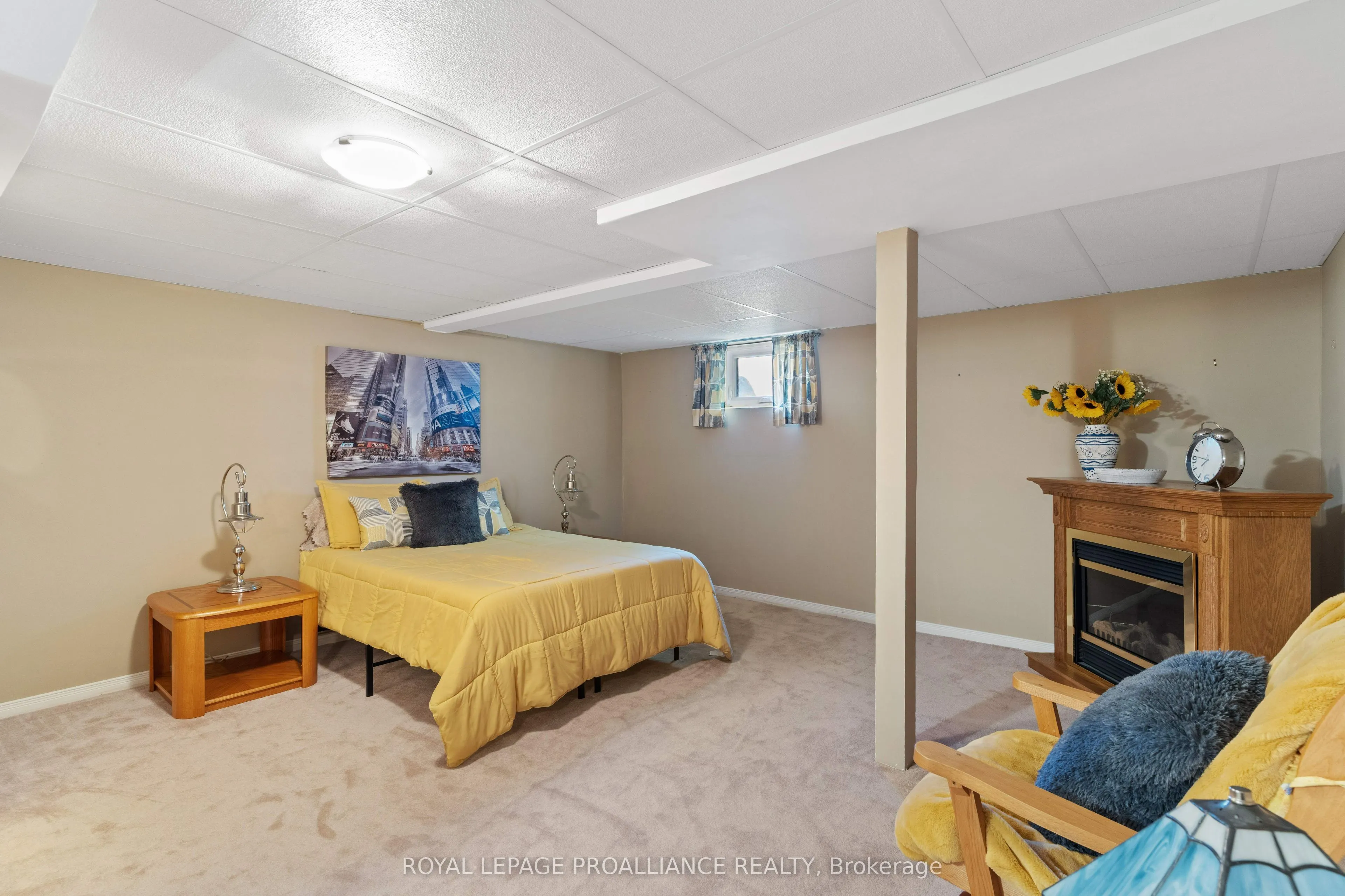 31 Wimot Young Place