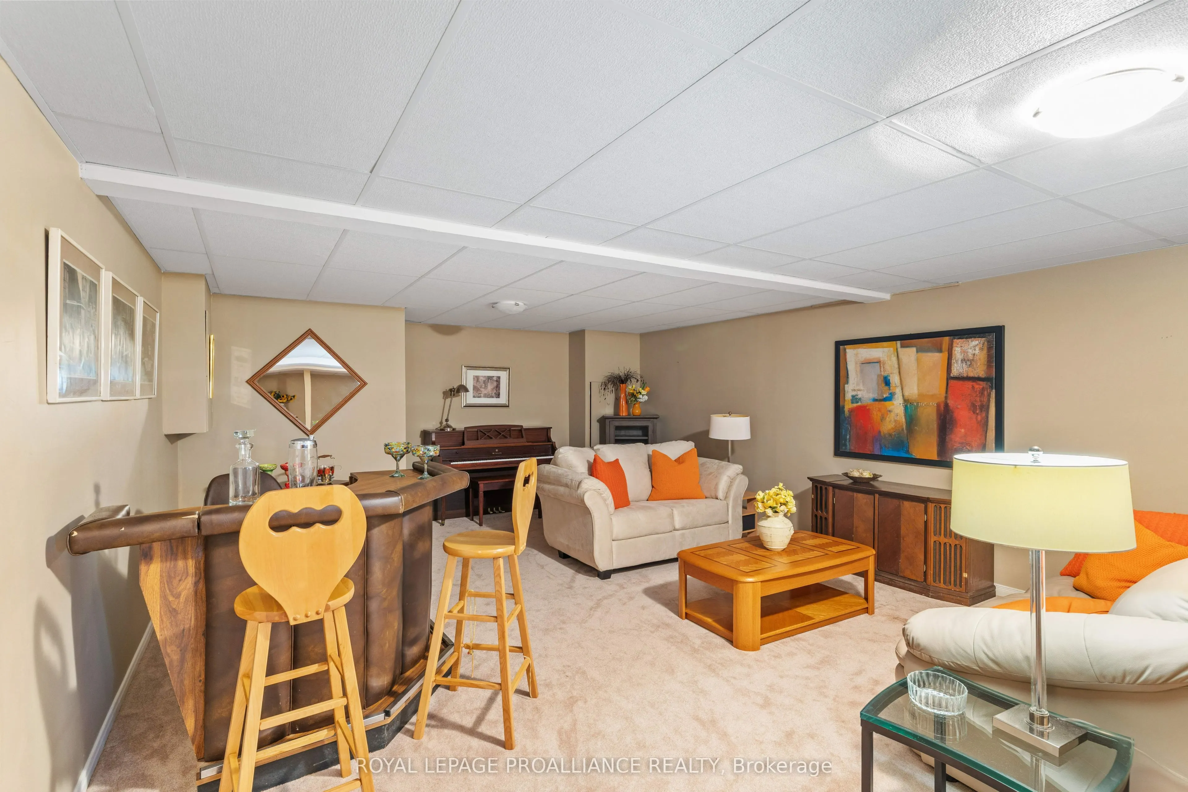 31 Wimot Young Place