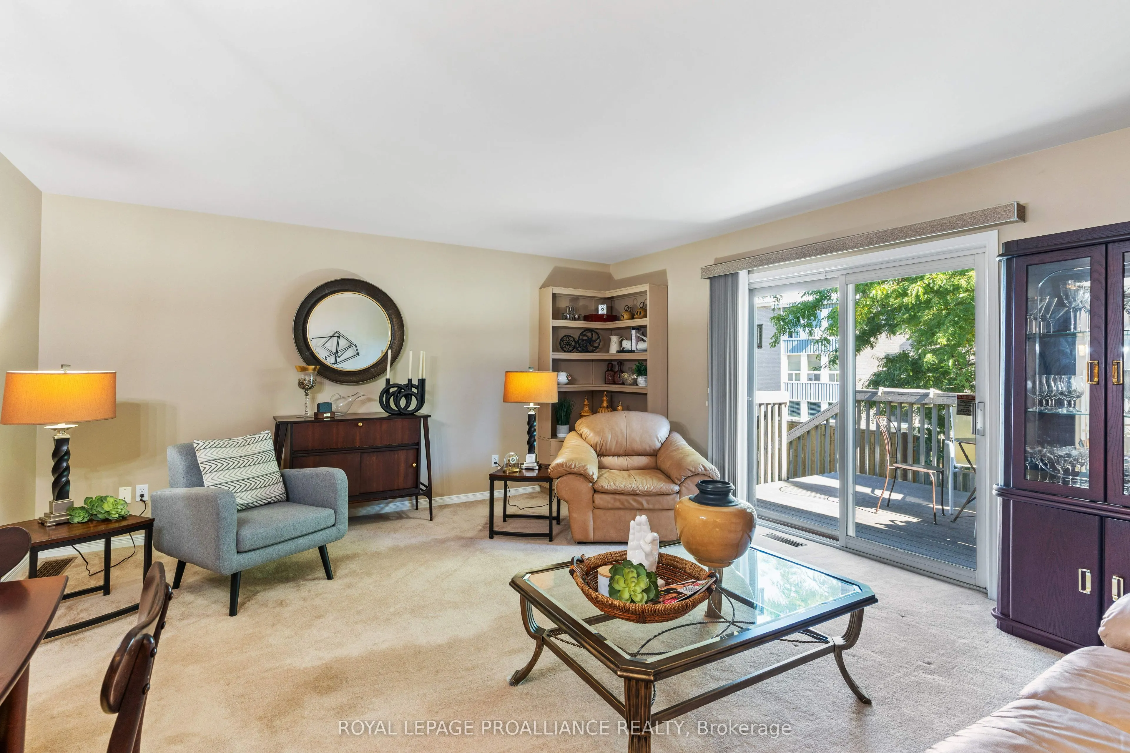 31 Wimot Young Place