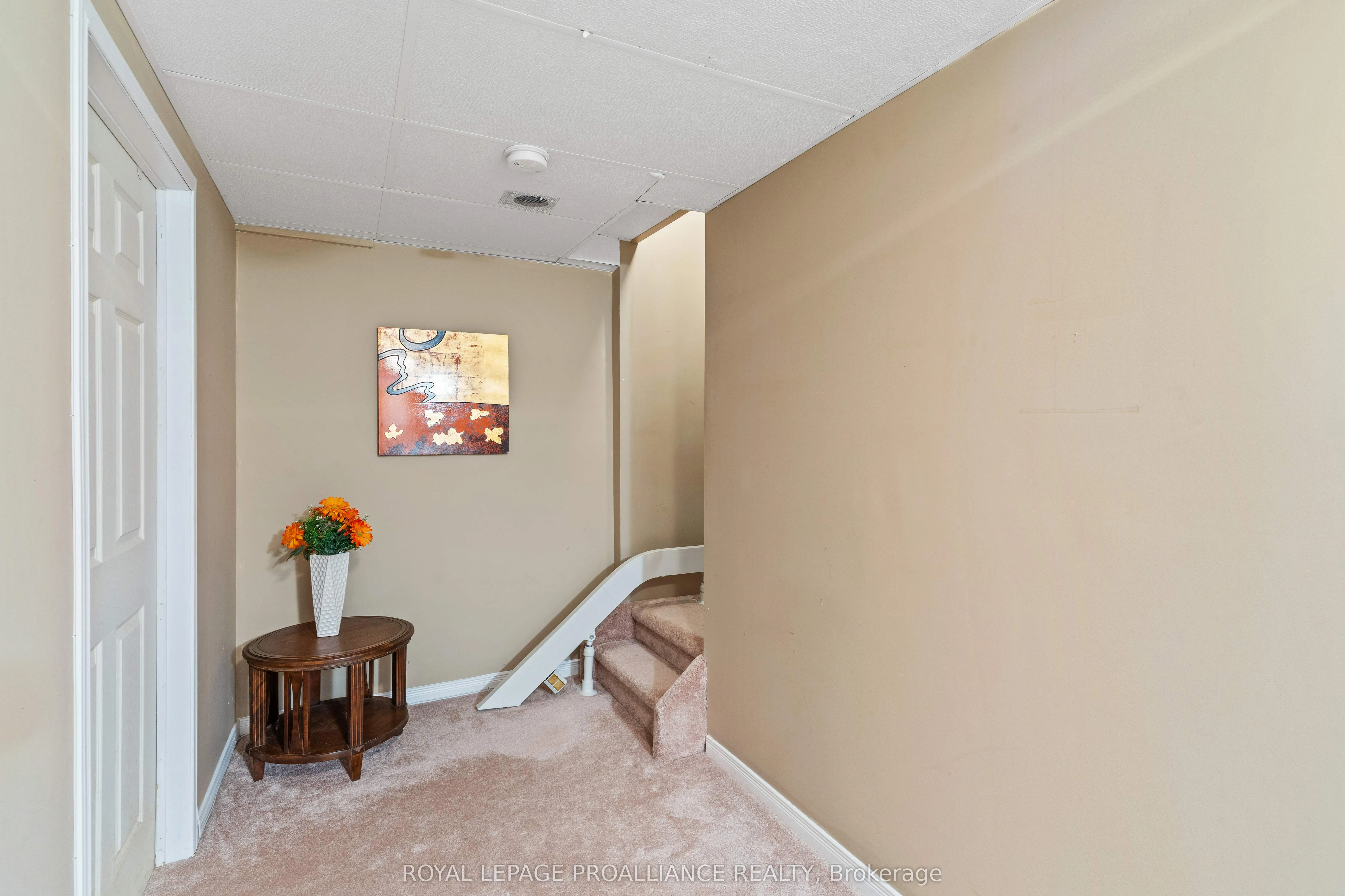 31 Wimot Young Place