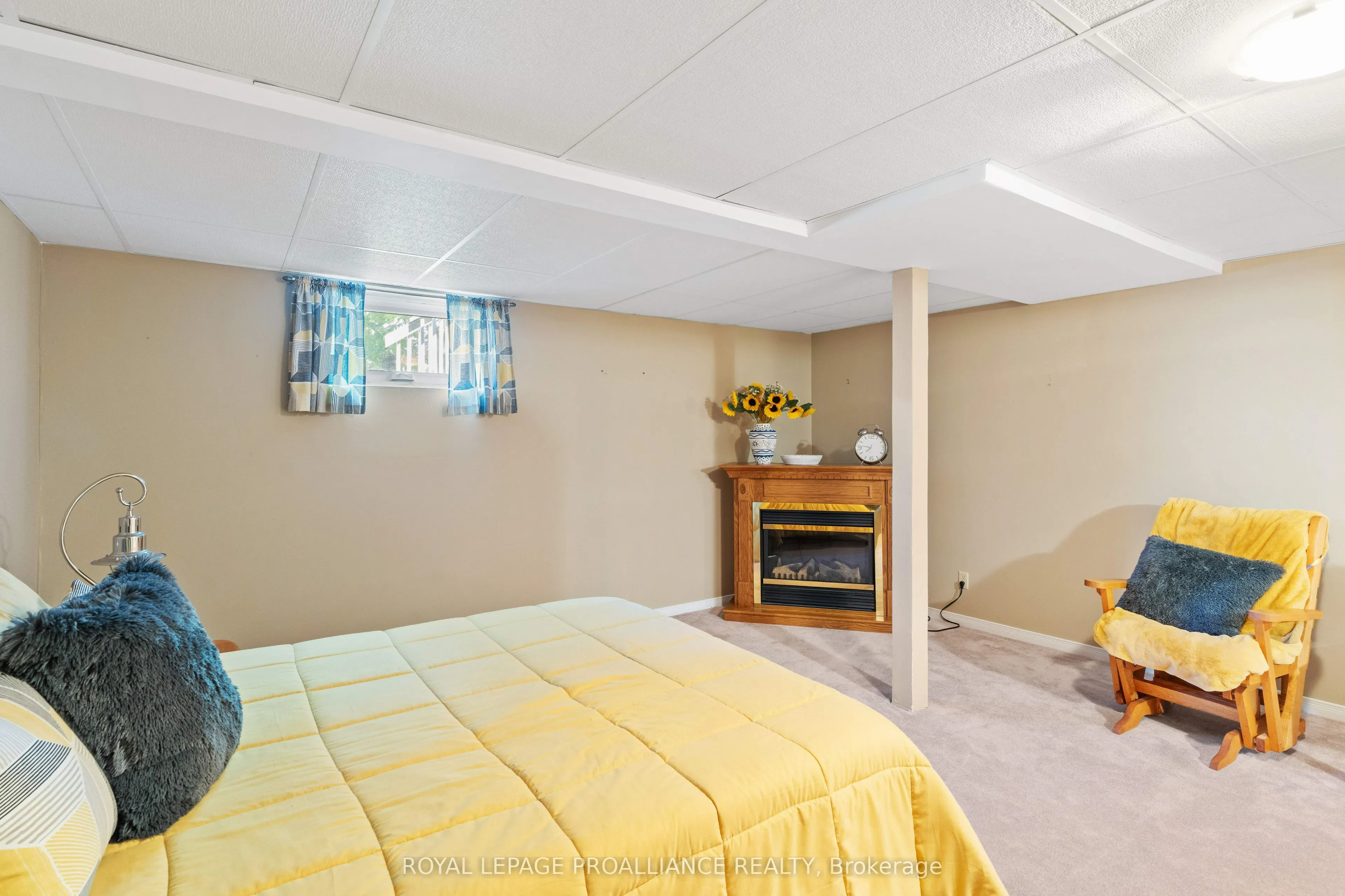 31 Wimot Young Place