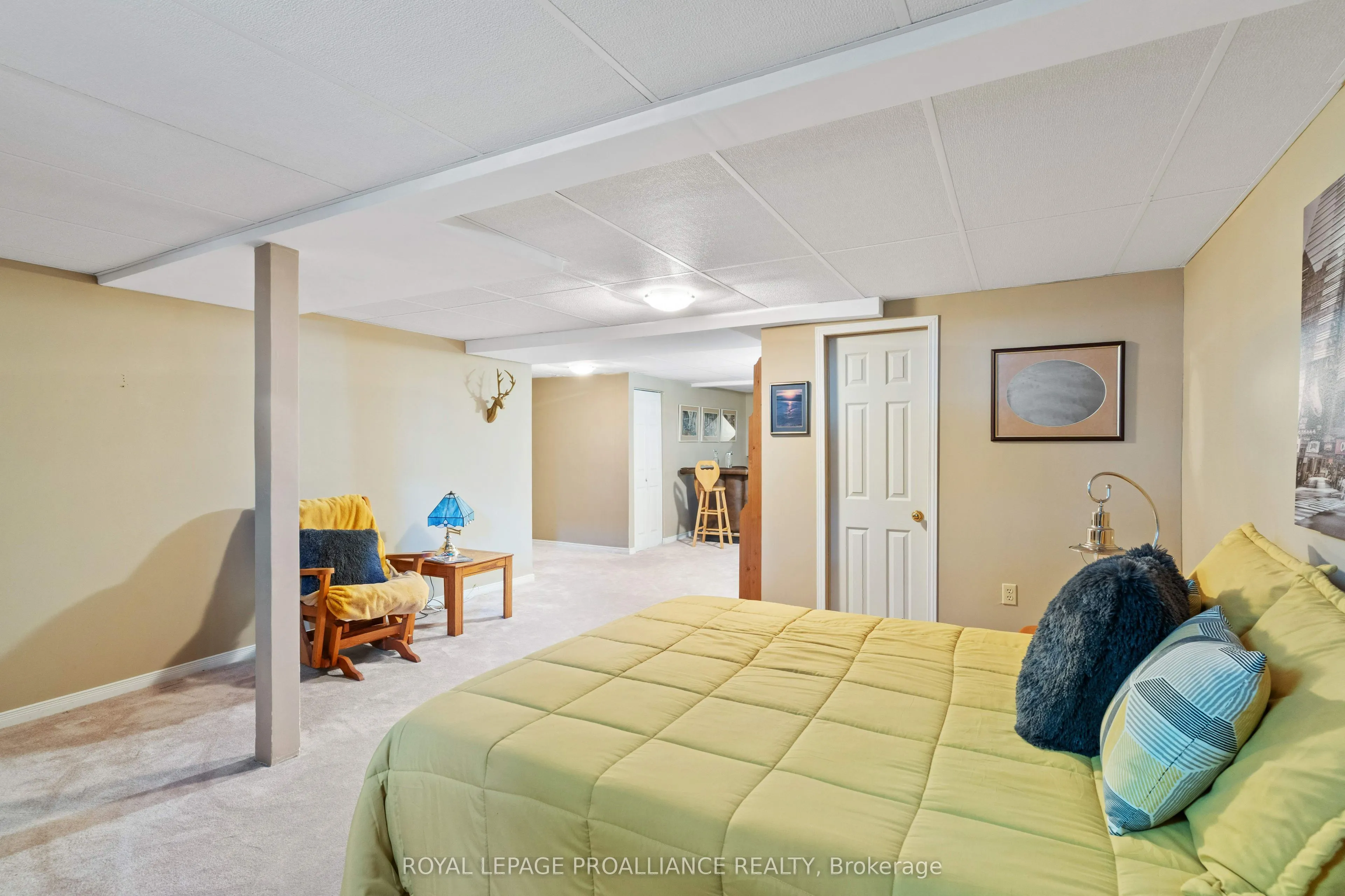 31 Wimot Young Place