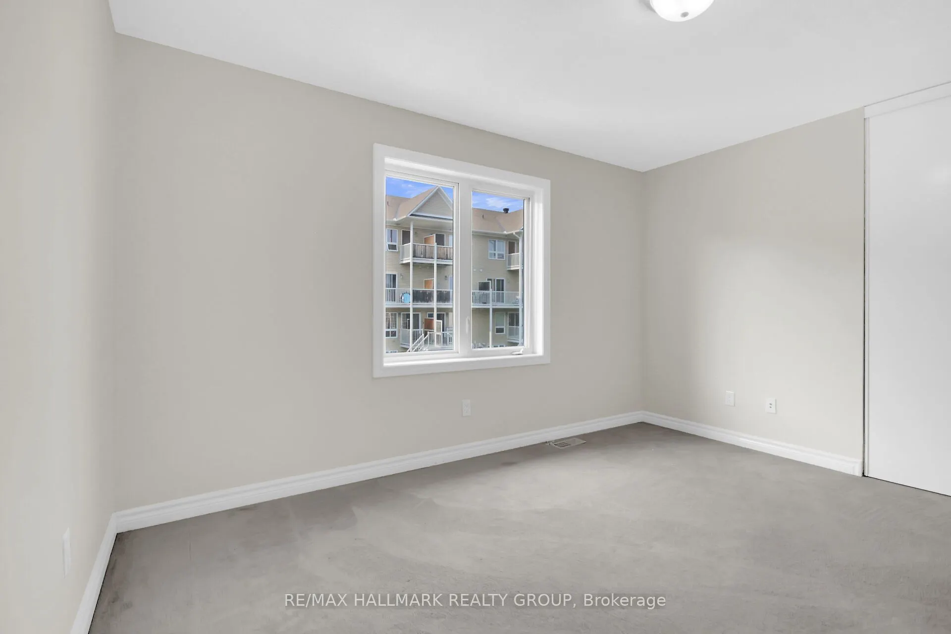 418 Temiskaming Crescent