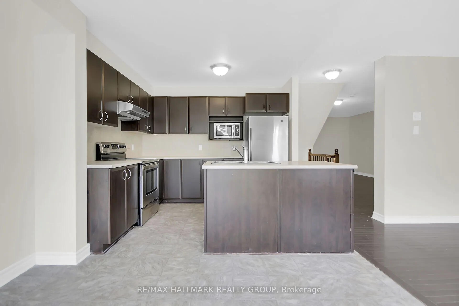 418 Temiskaming Crescent