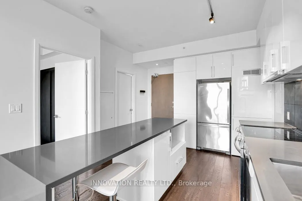 10 Rosemount Avenue, #410