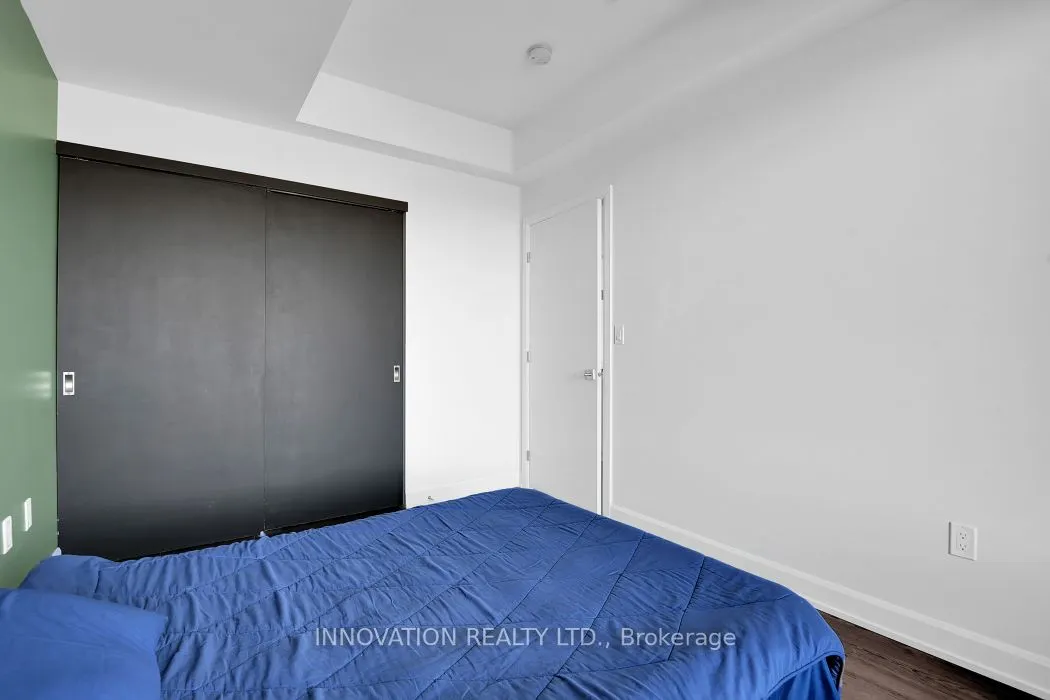 10 Rosemount Avenue, #410