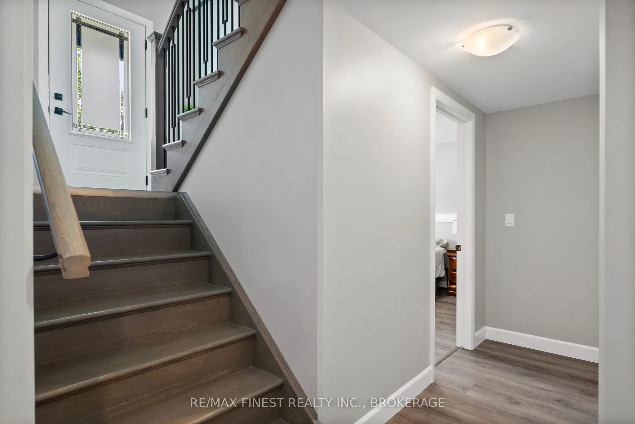 1524 Lake Road