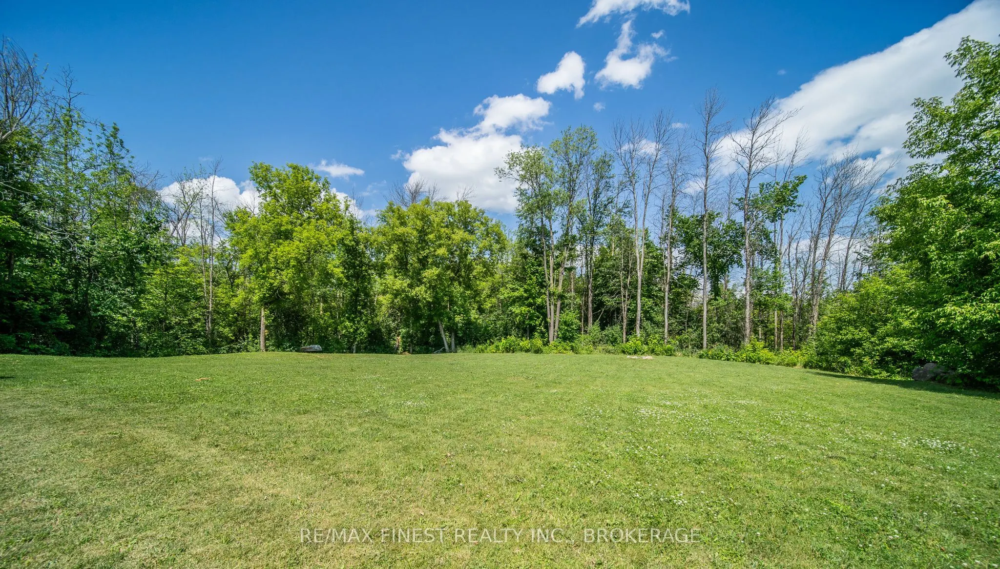 1524 Lake Road