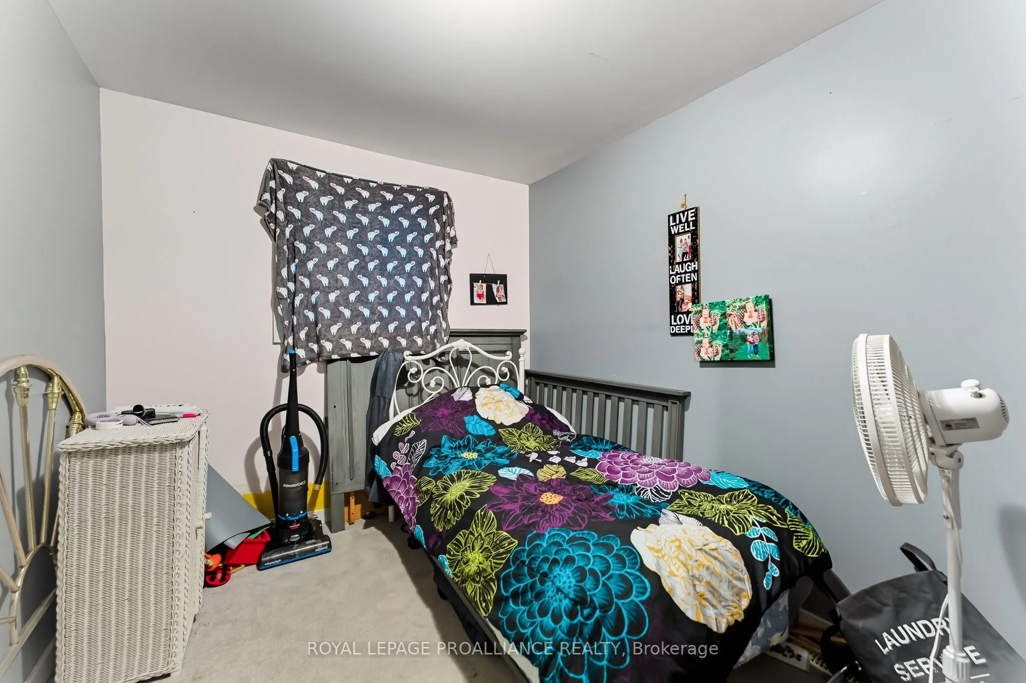 32 James Street W