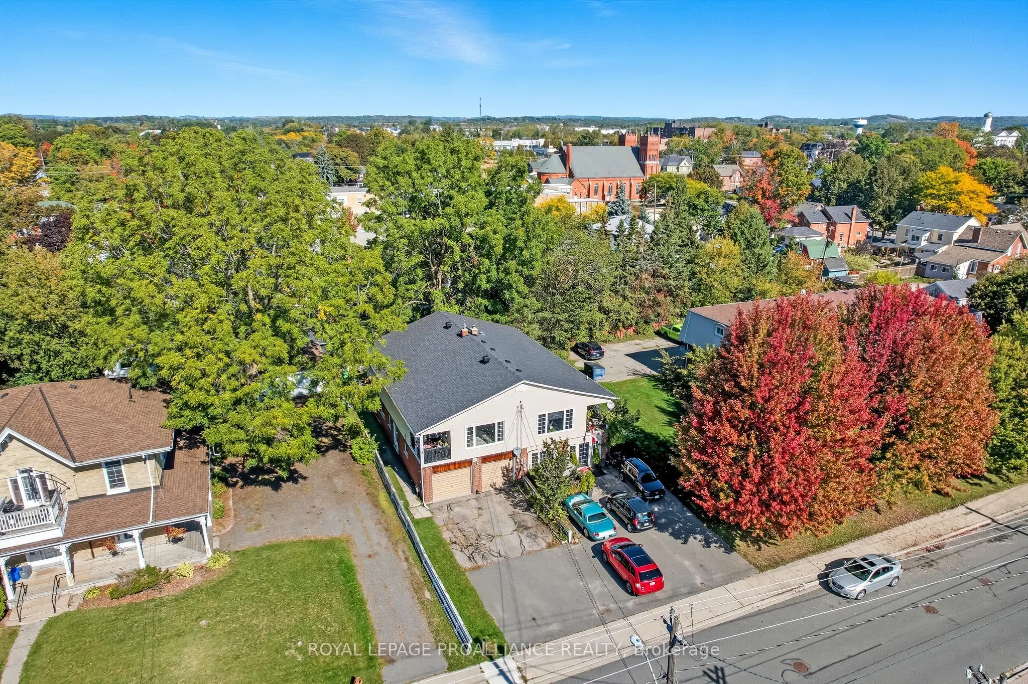 32 James Street W