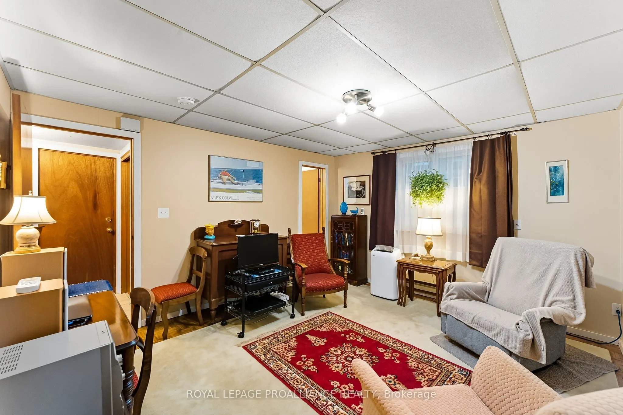 32 James Street W