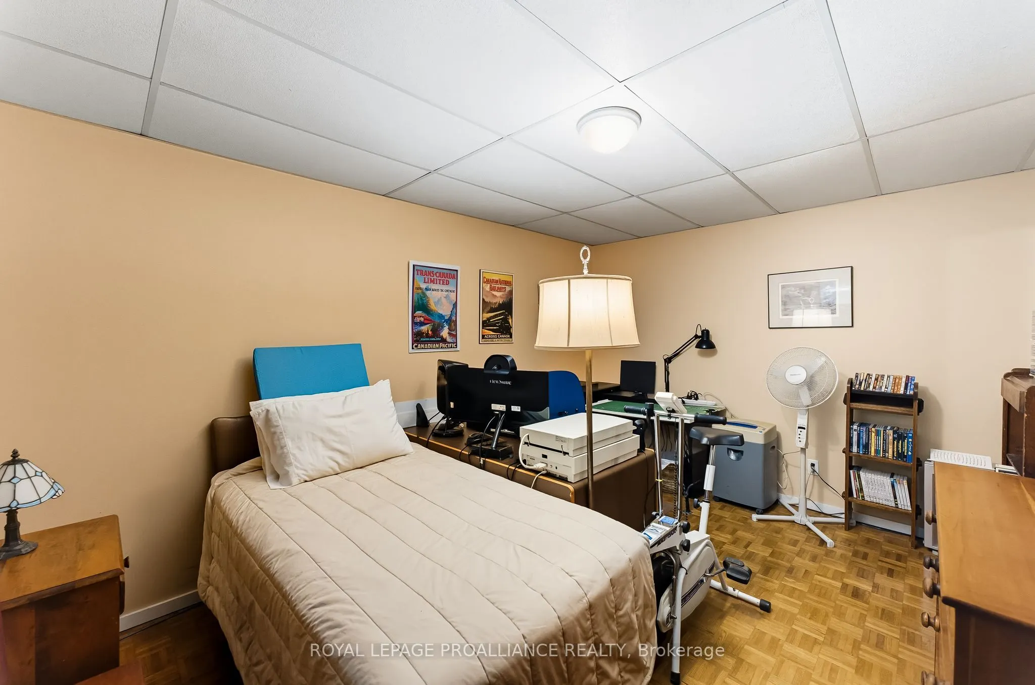 32 James Street W