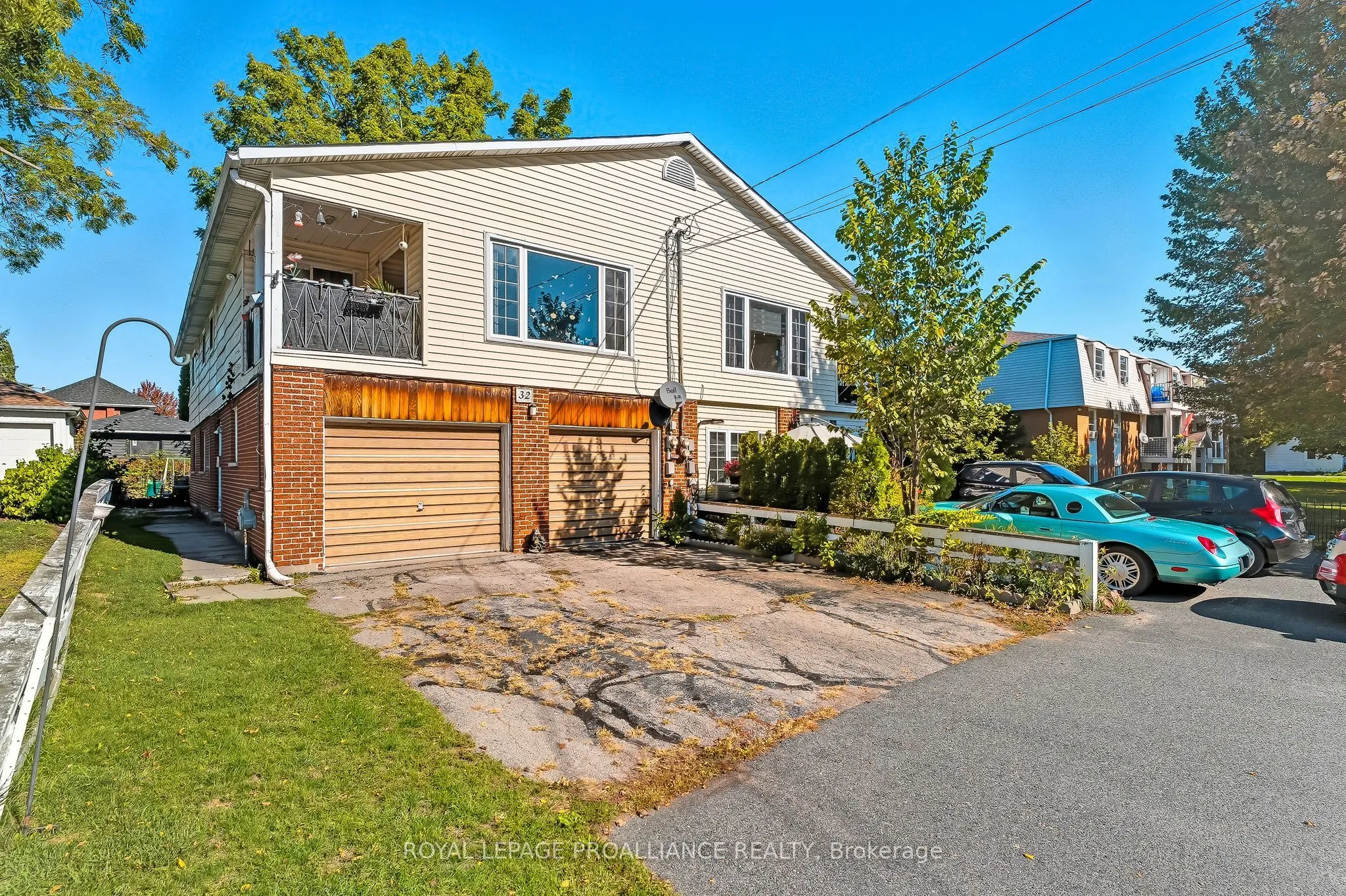 32 James Street W