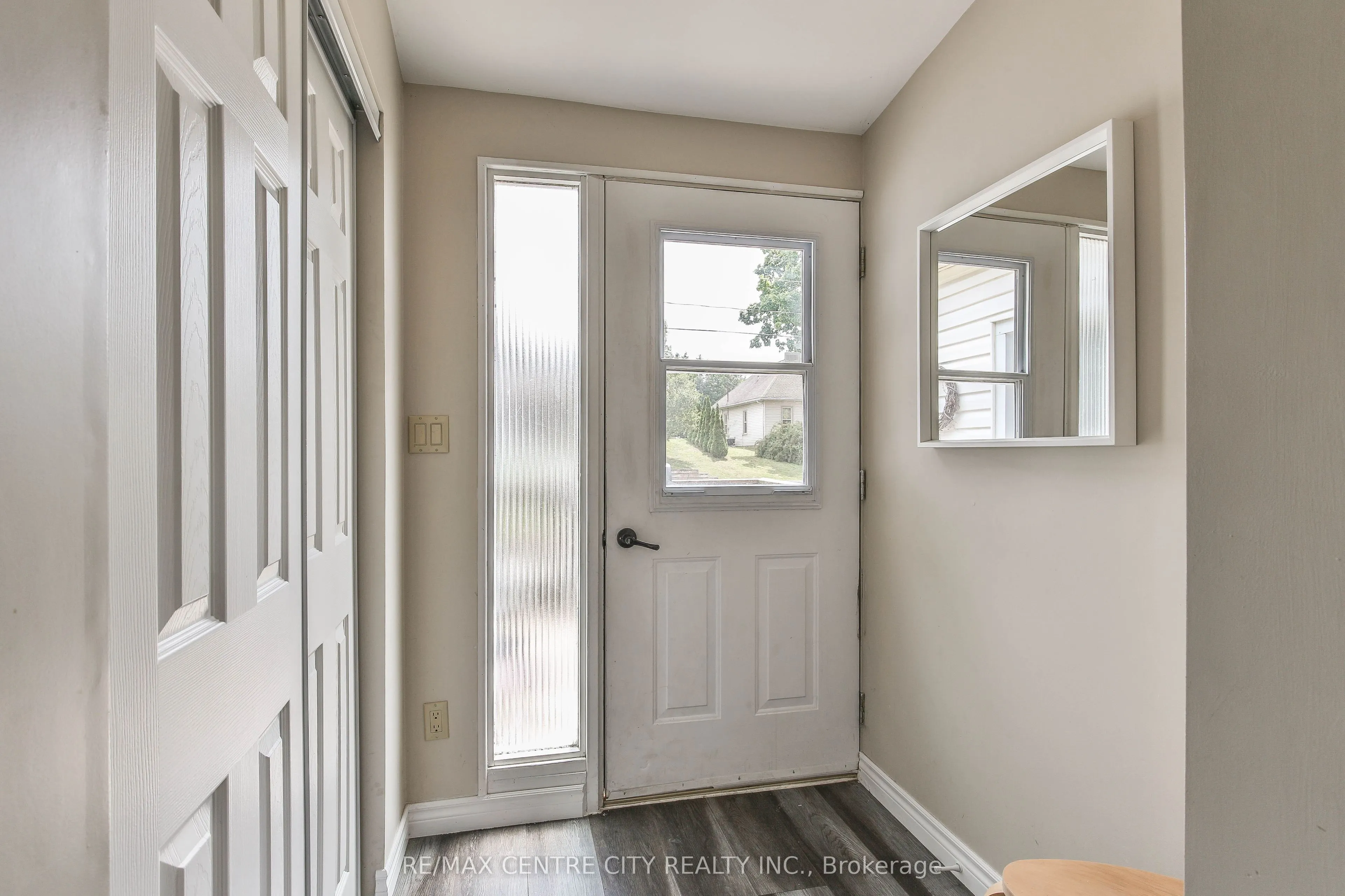 13 Potters Road N