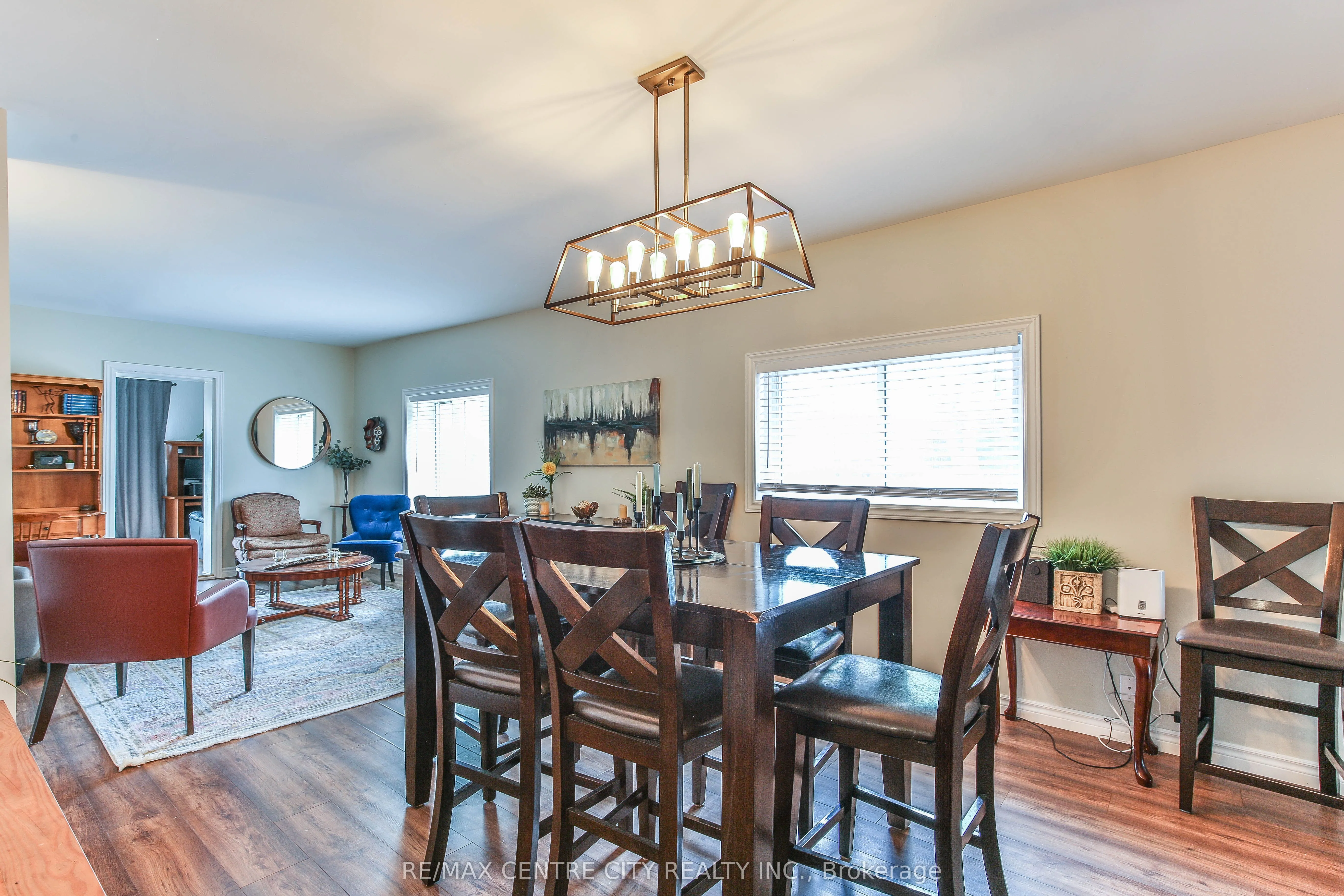 13 Potters Road N