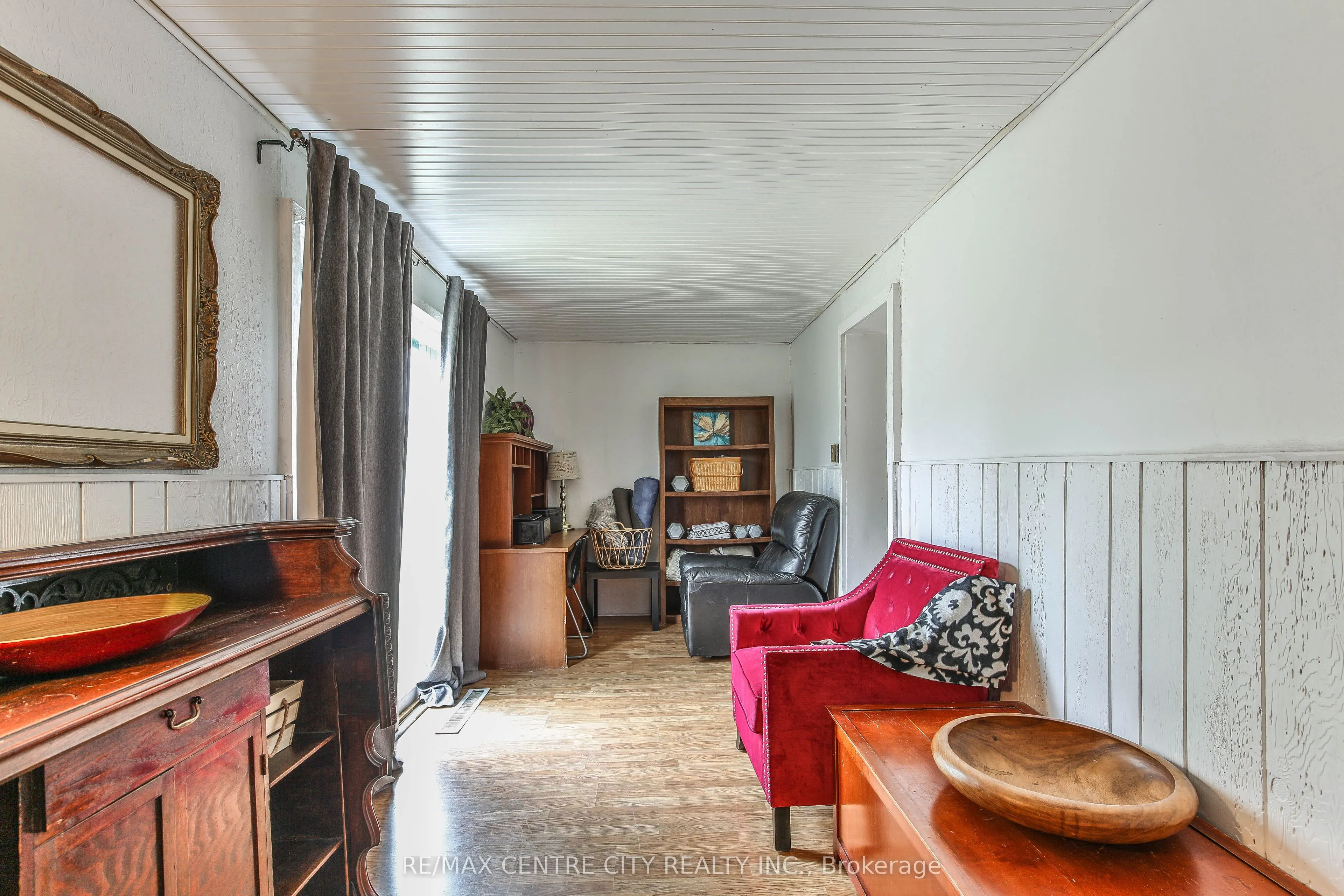 13 Potters Road N