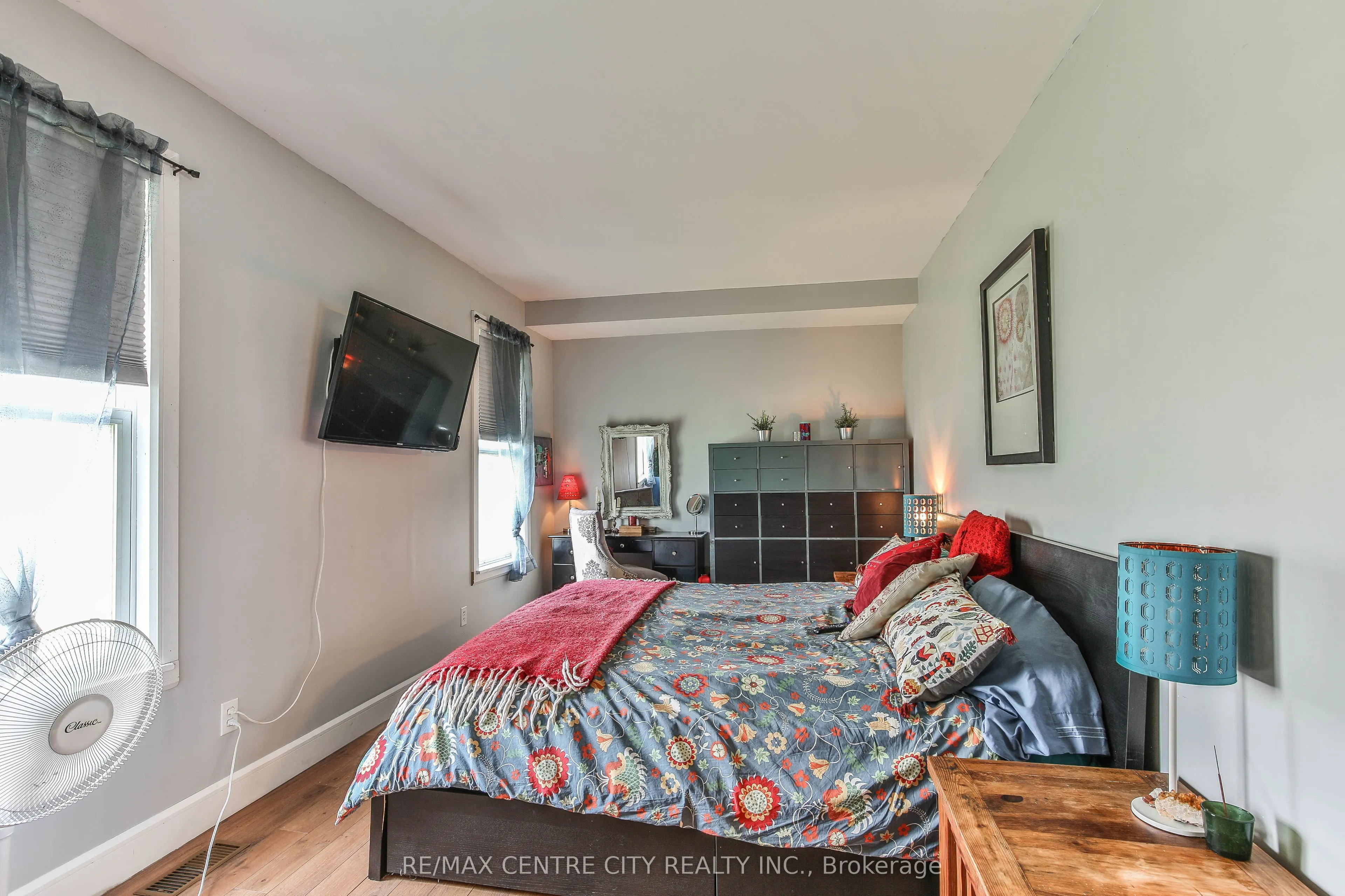 13 Potters Road N
