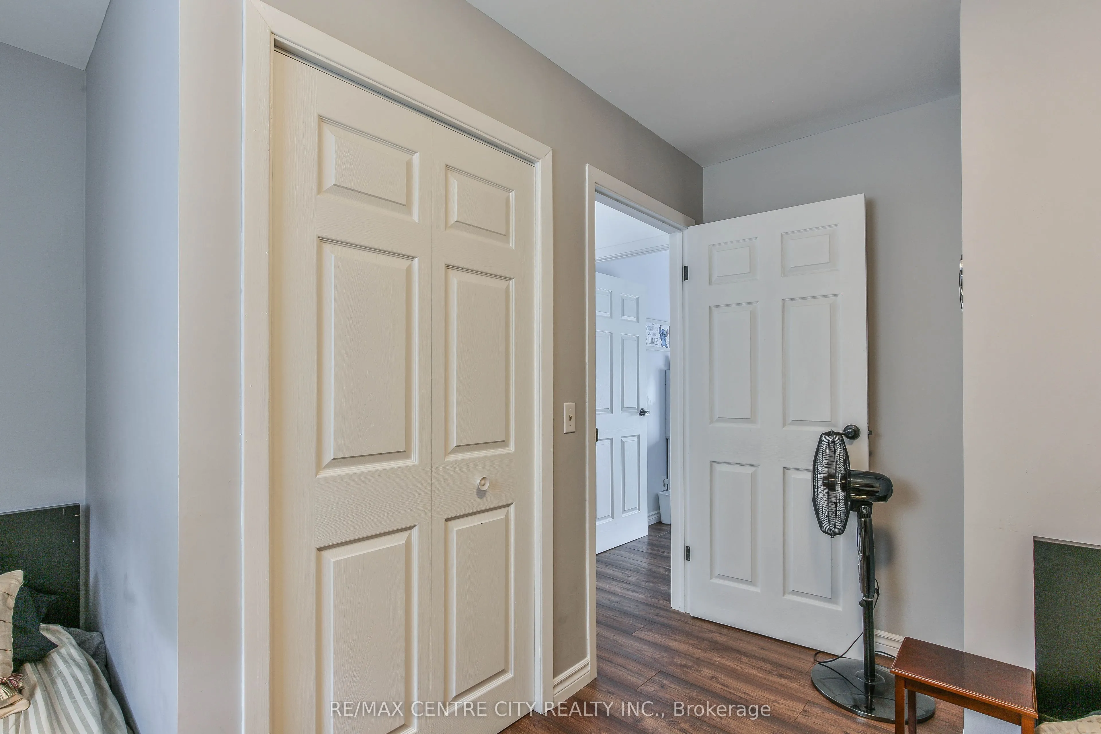 13 Potters Road N