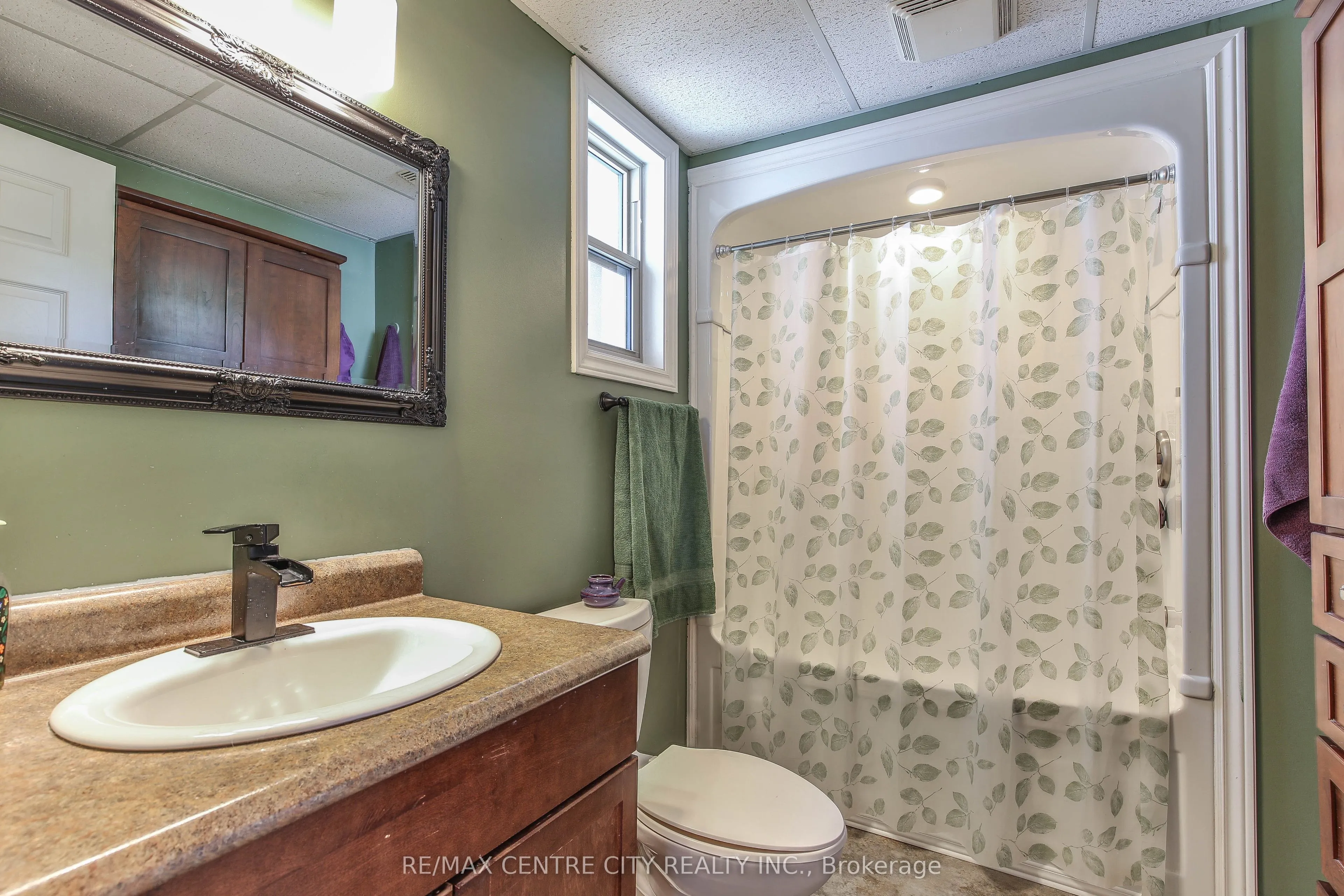 13 Potters Road N