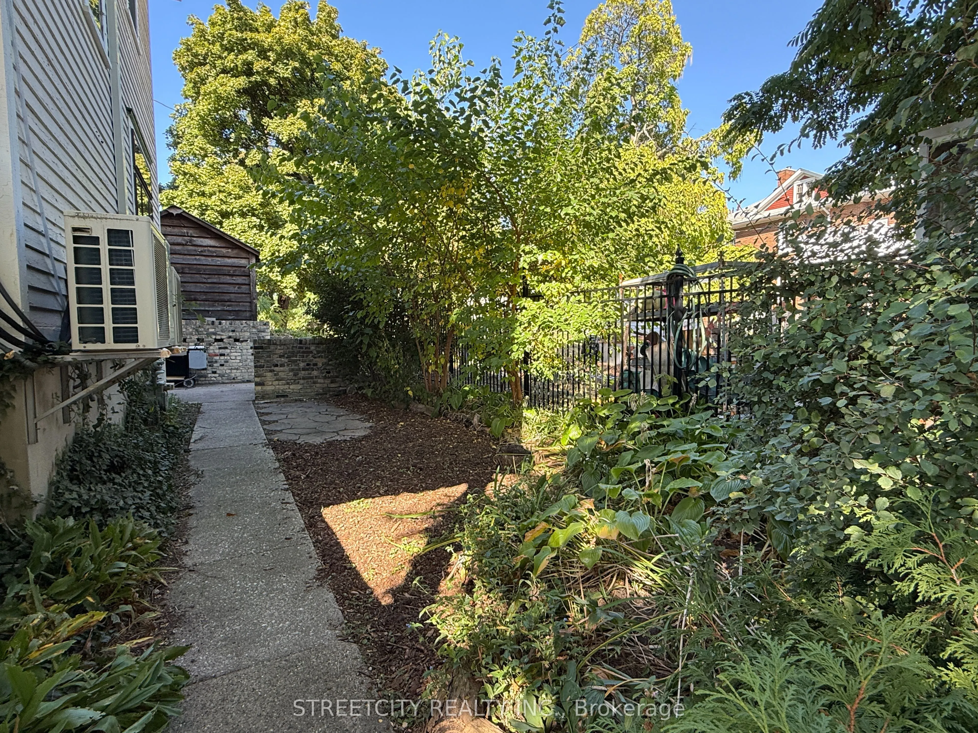 204 London Road
