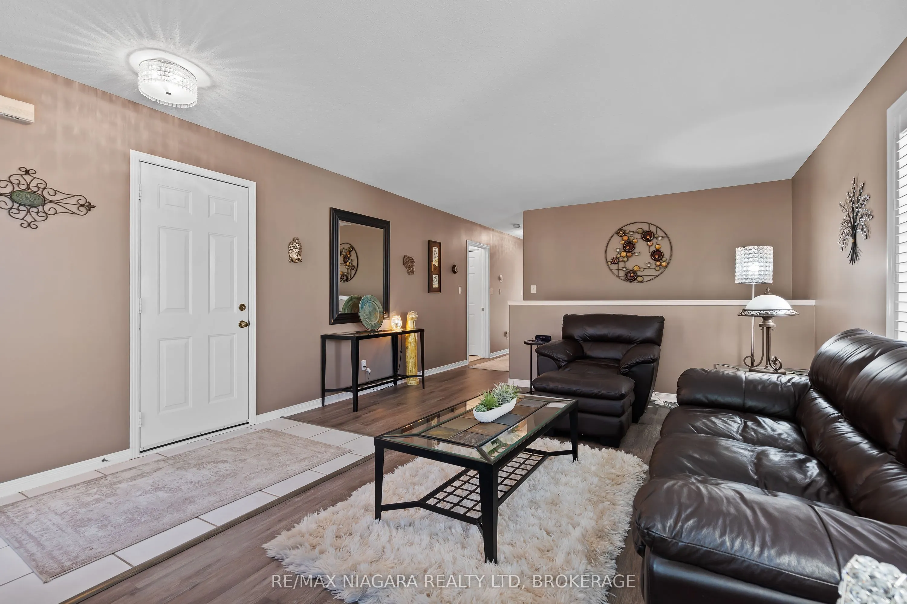 208 Autumn Crescent