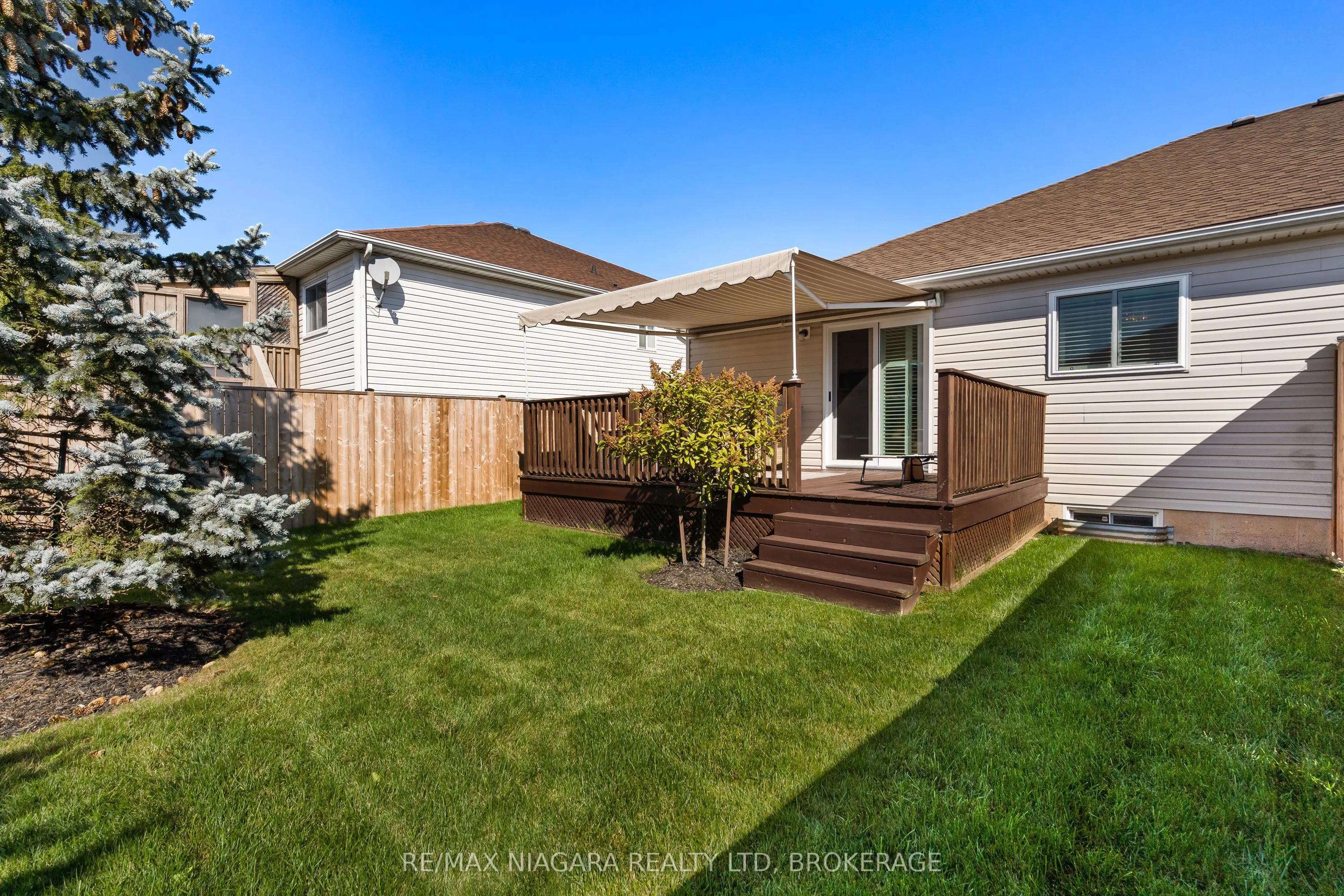 208 Autumn Crescent
