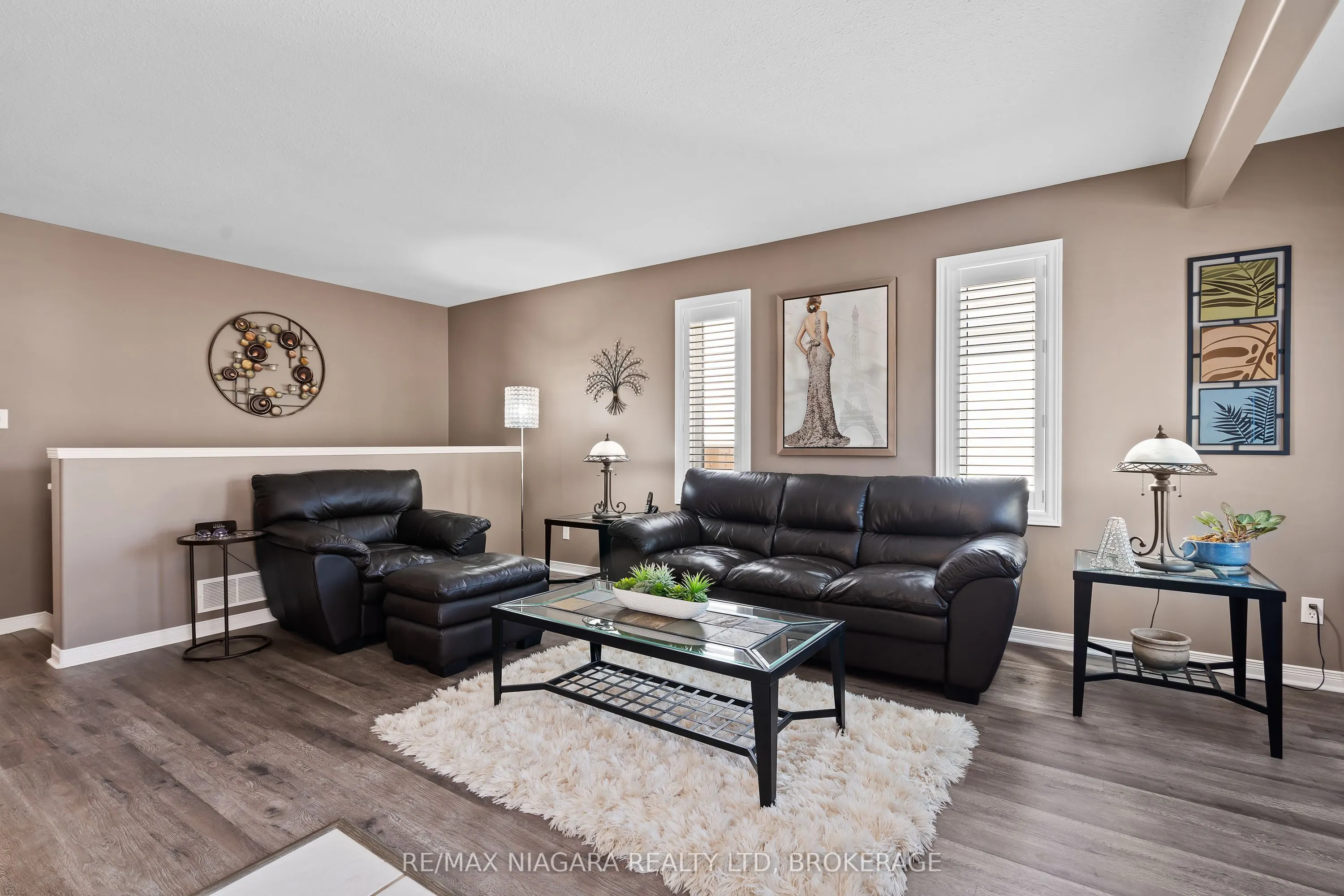 208 Autumn Crescent
