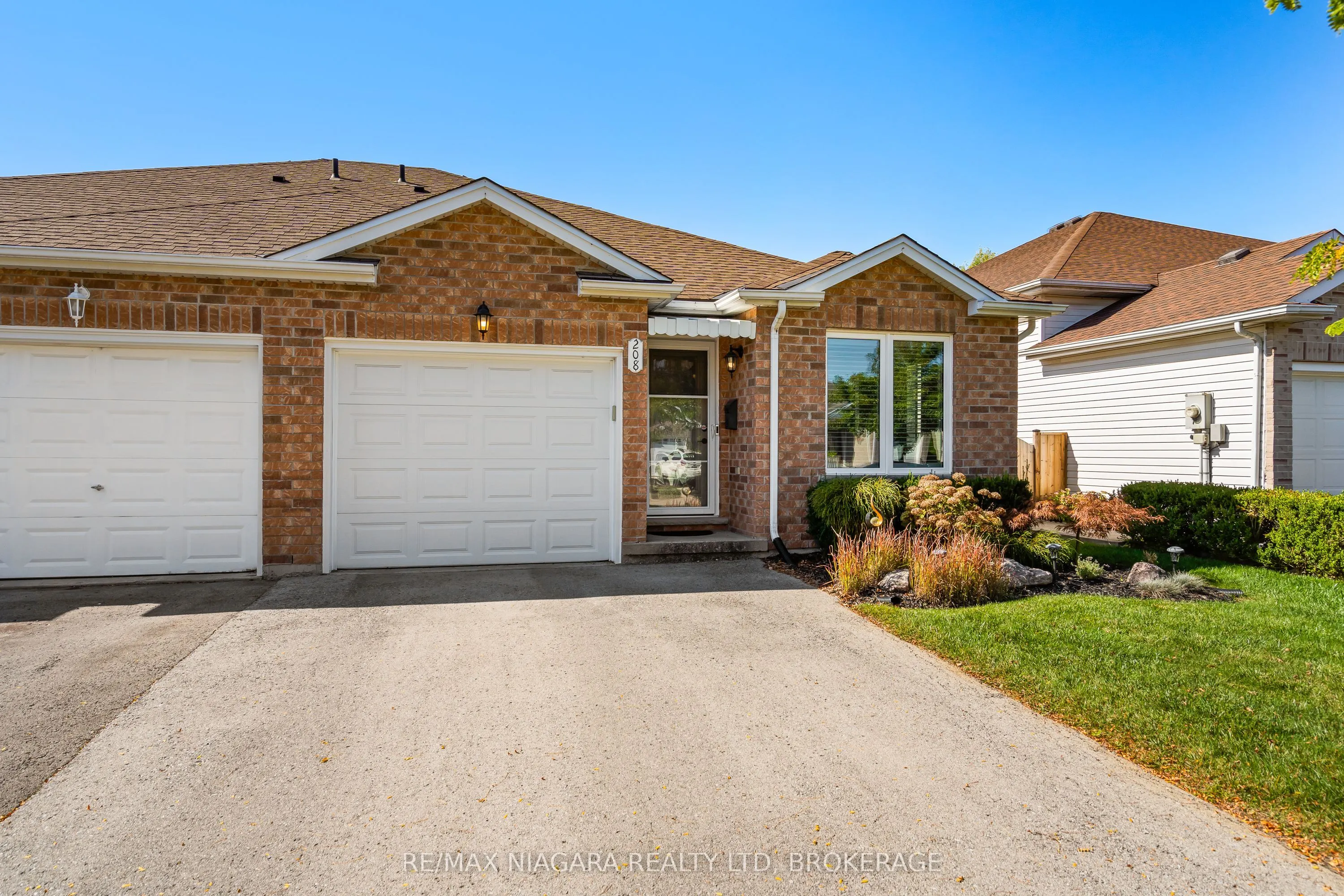 208 Autumn Crescent