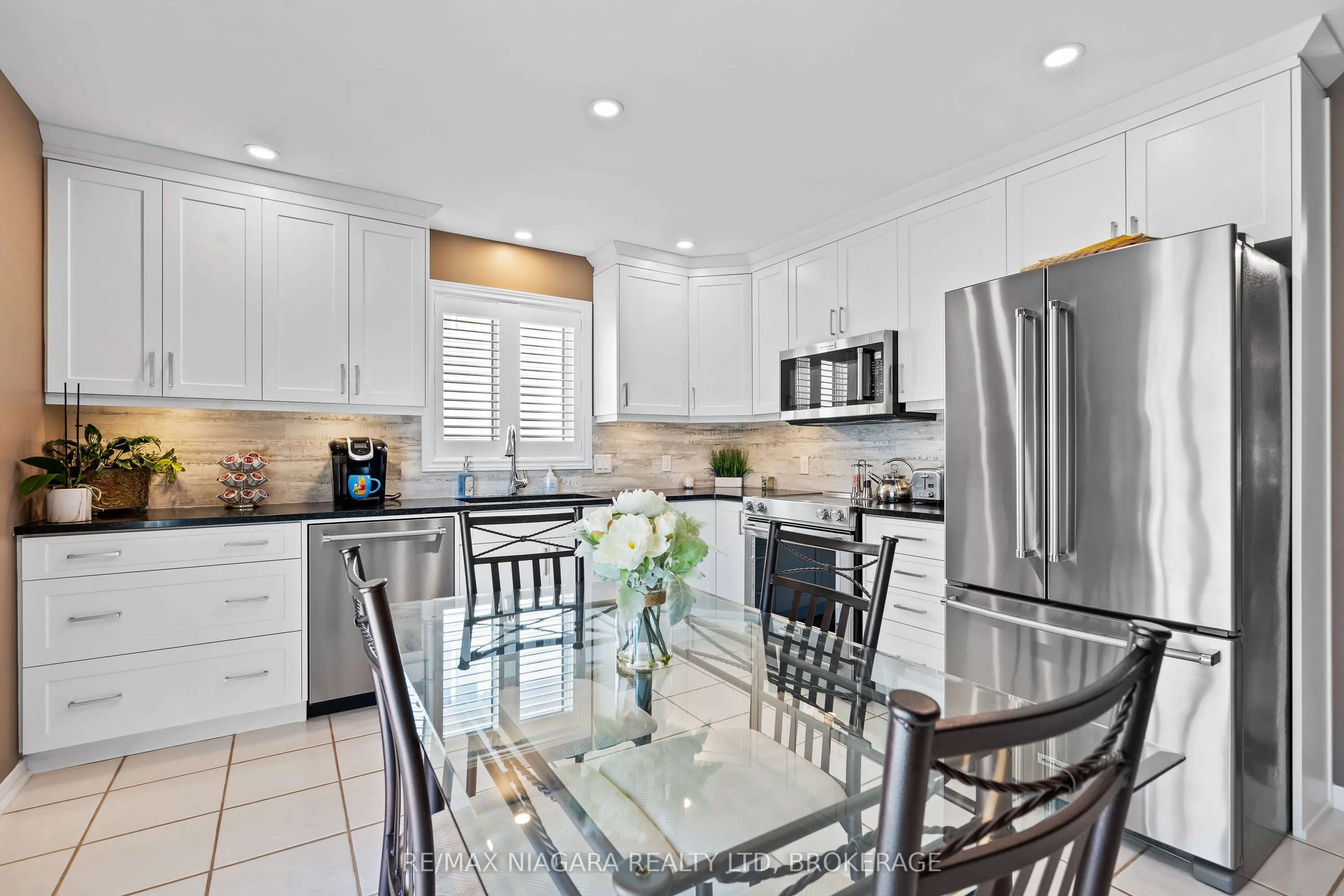 208 Autumn Crescent