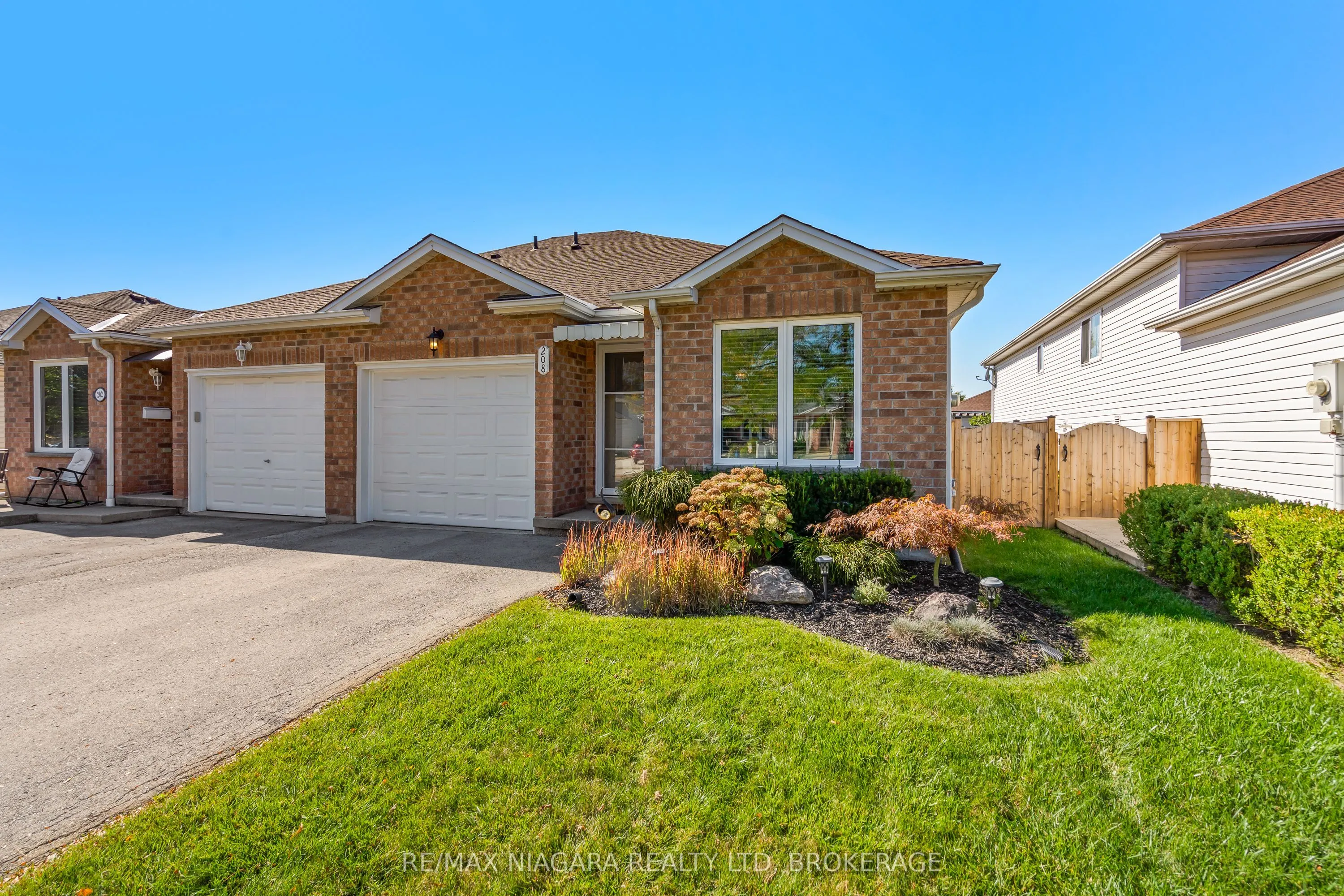 208 Autumn Crescent