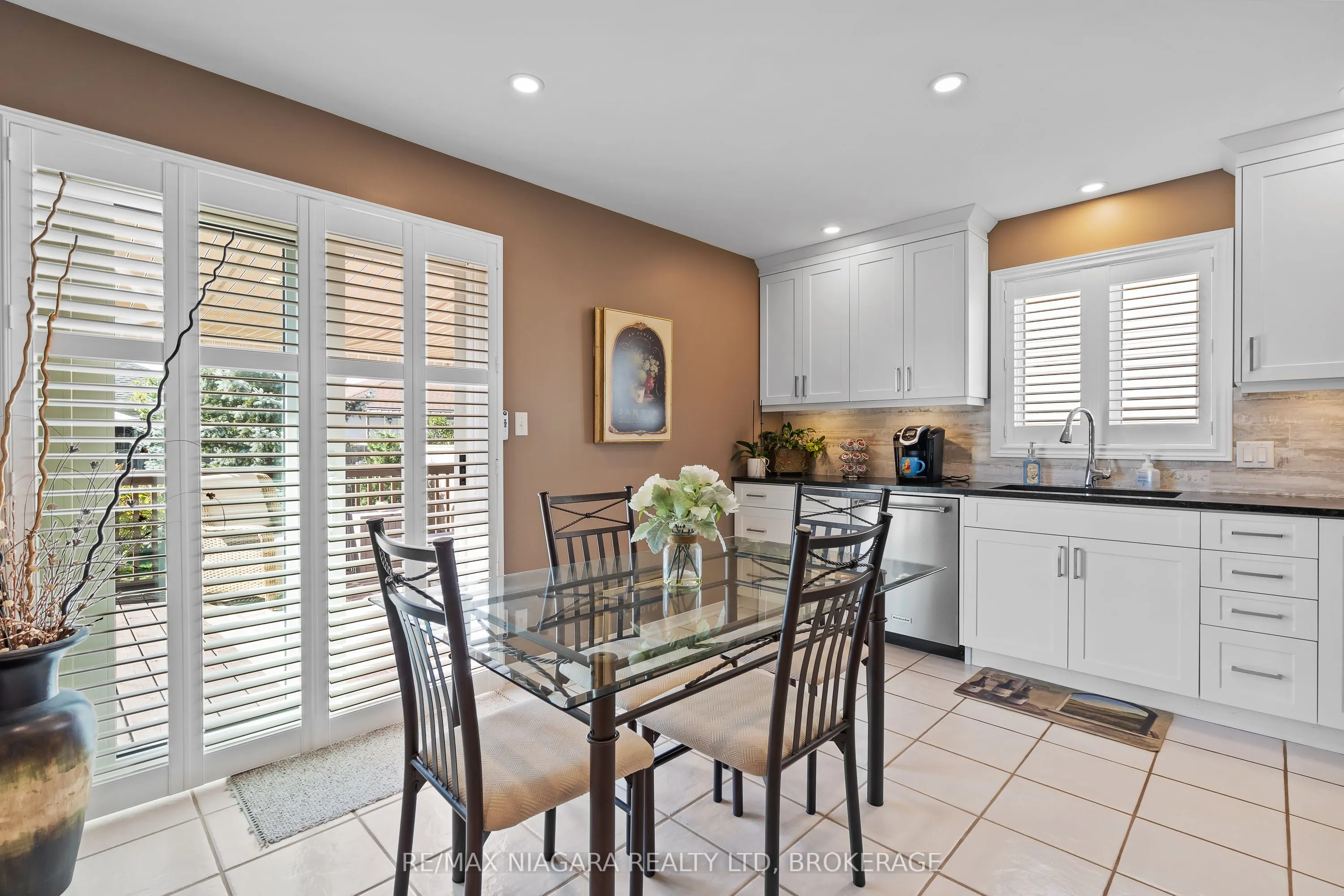 208 Autumn Crescent