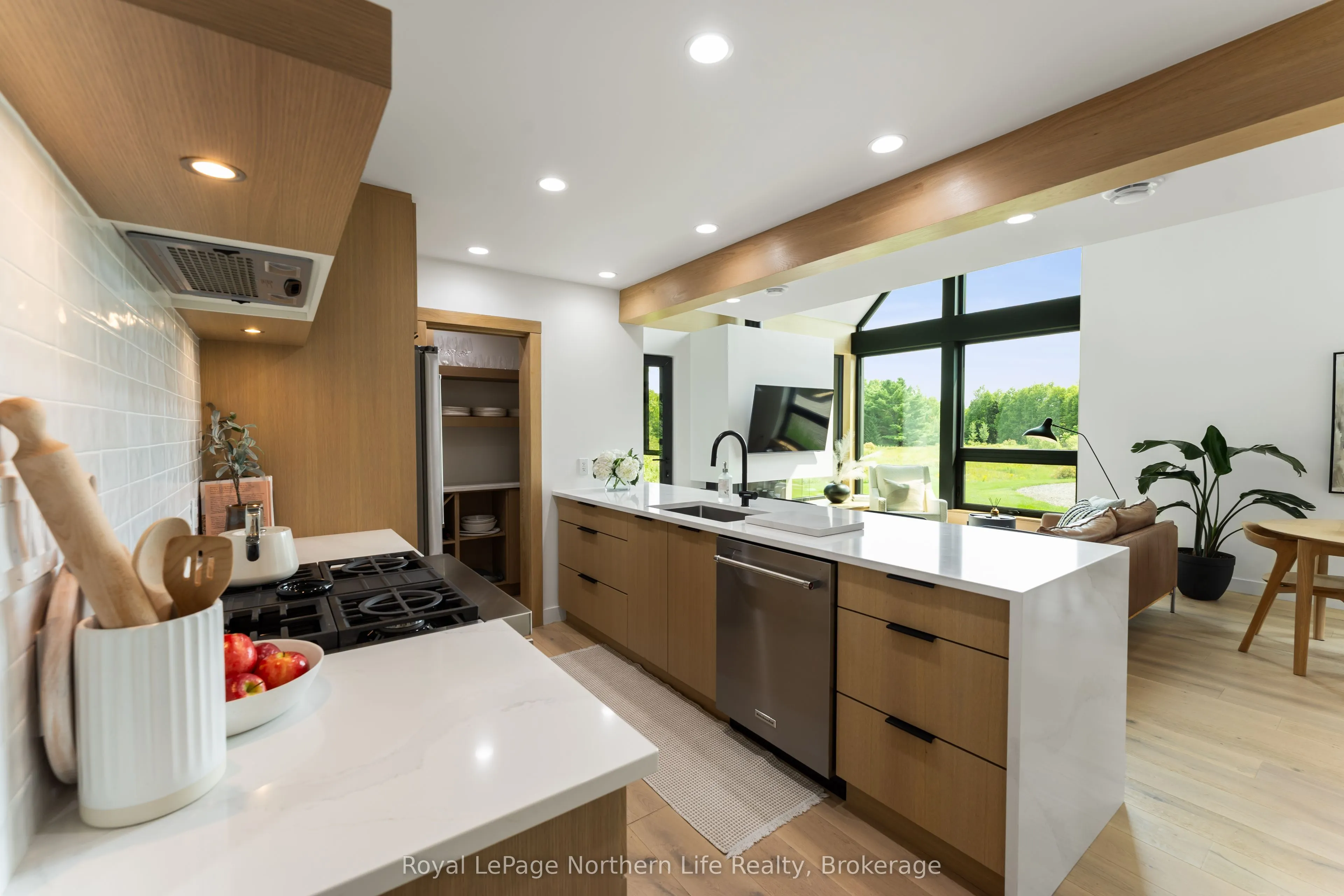 466 Ouellette Road