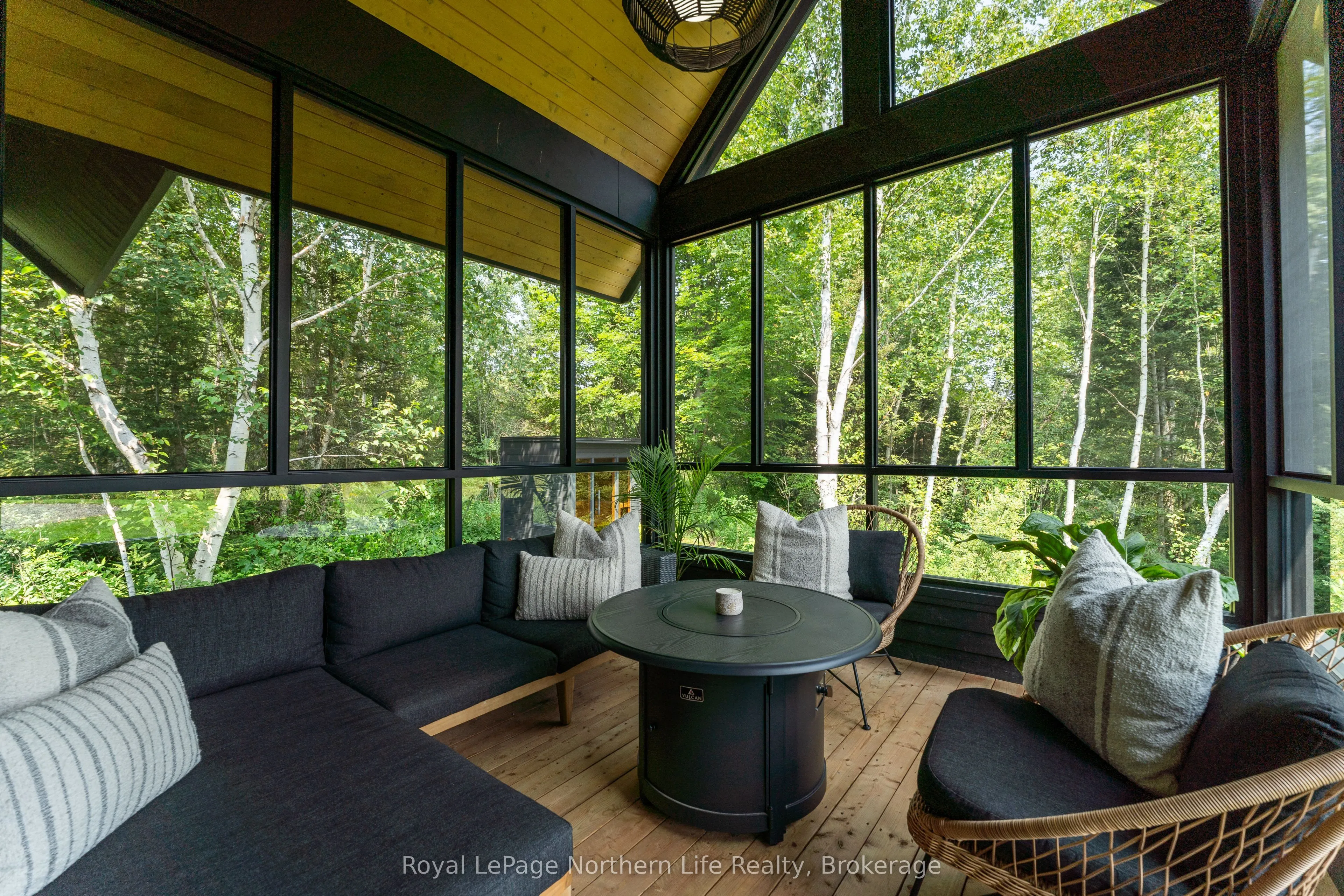 466 Ouellette Road