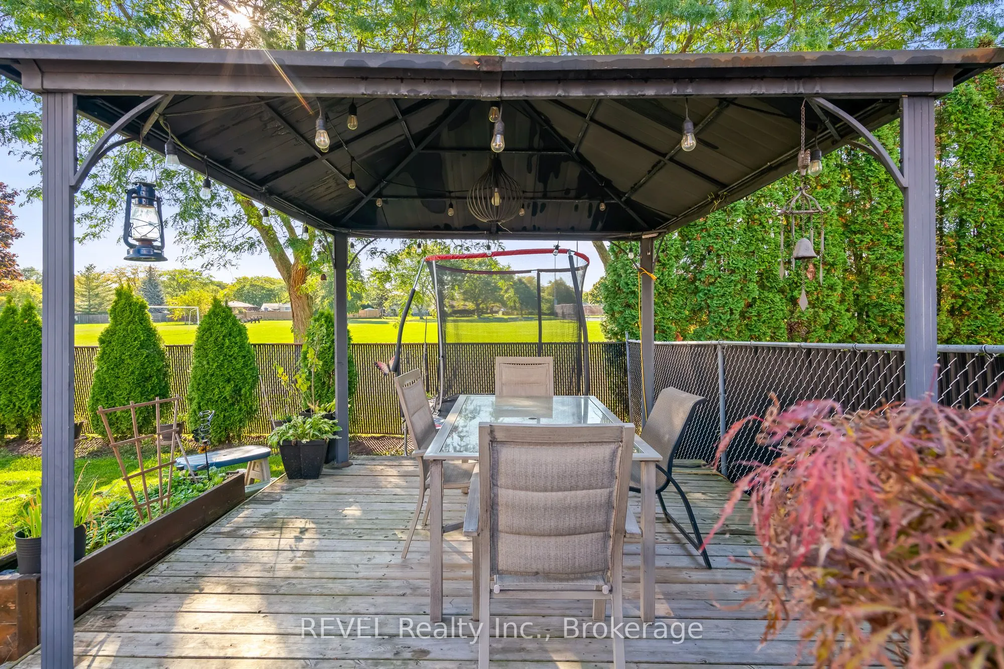 12 Silverdale Drive