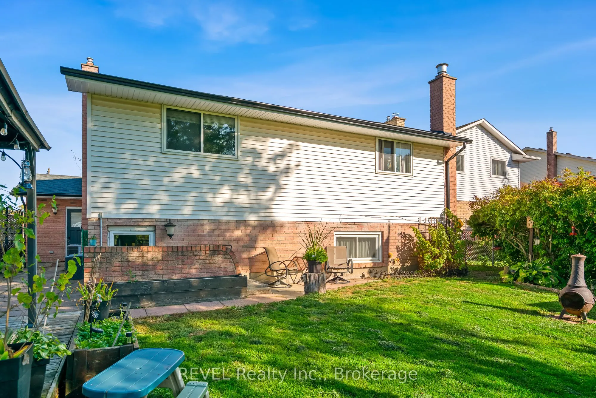 12 Silverdale Drive