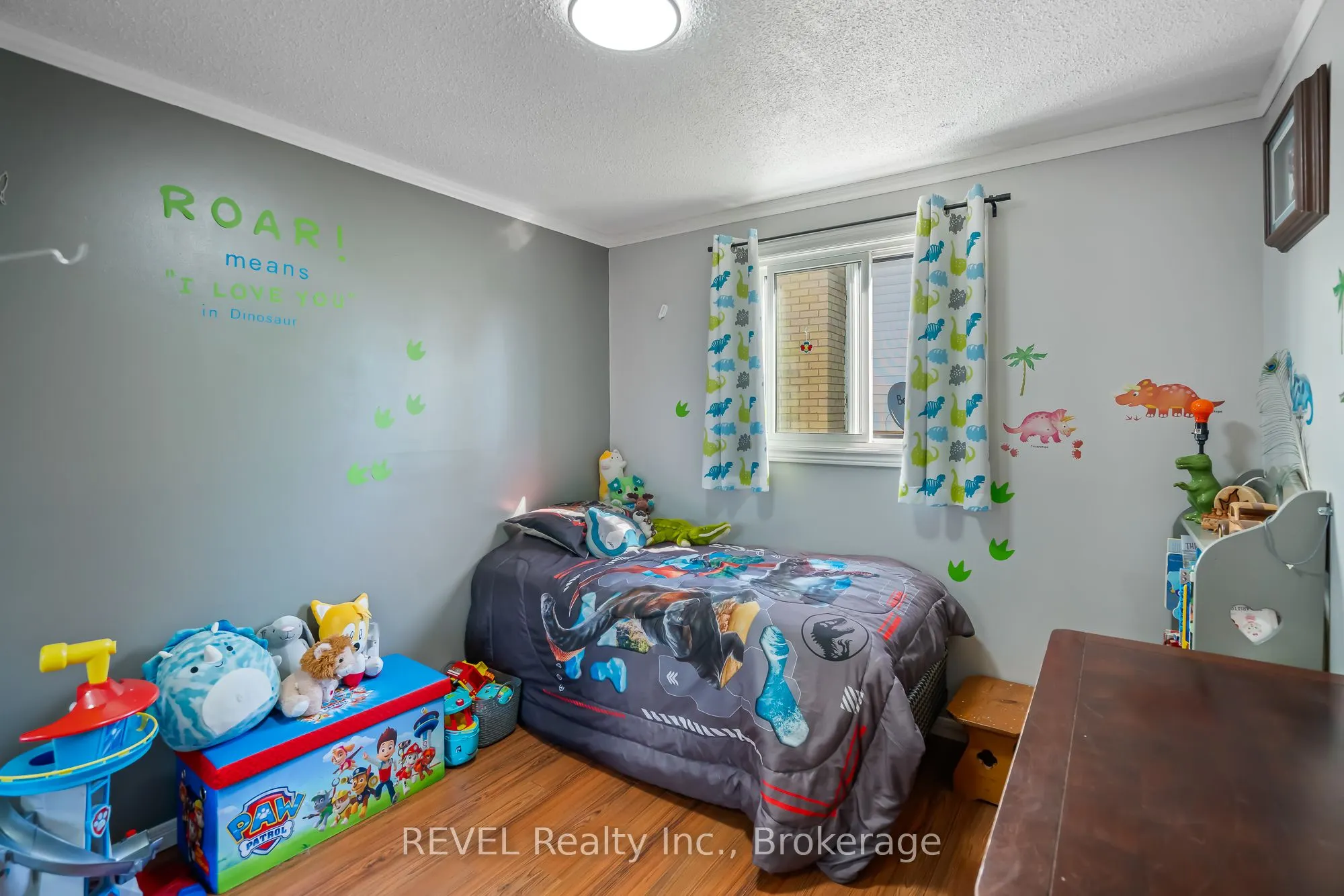 12 Silverdale Drive