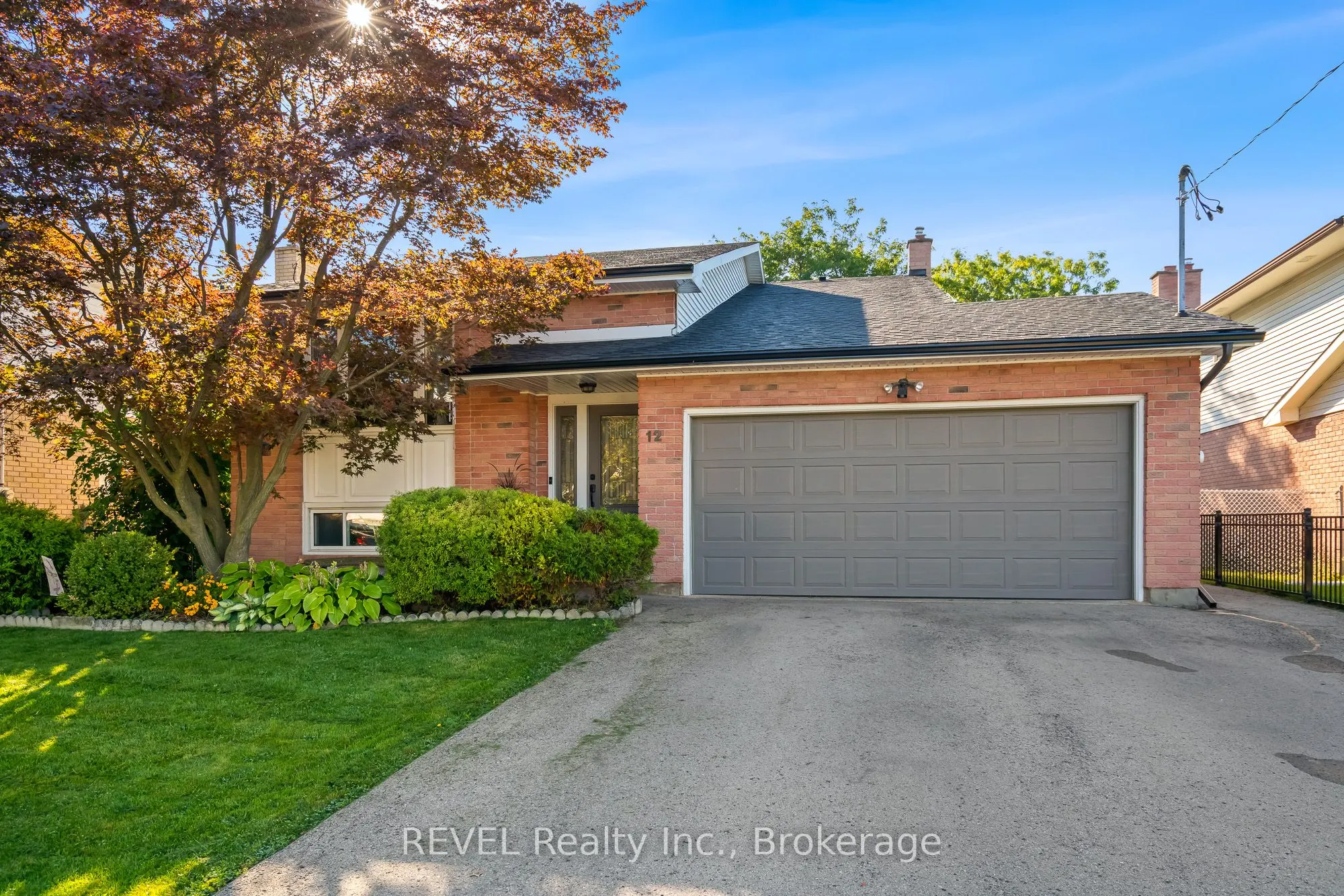 12 Silverdale Drive