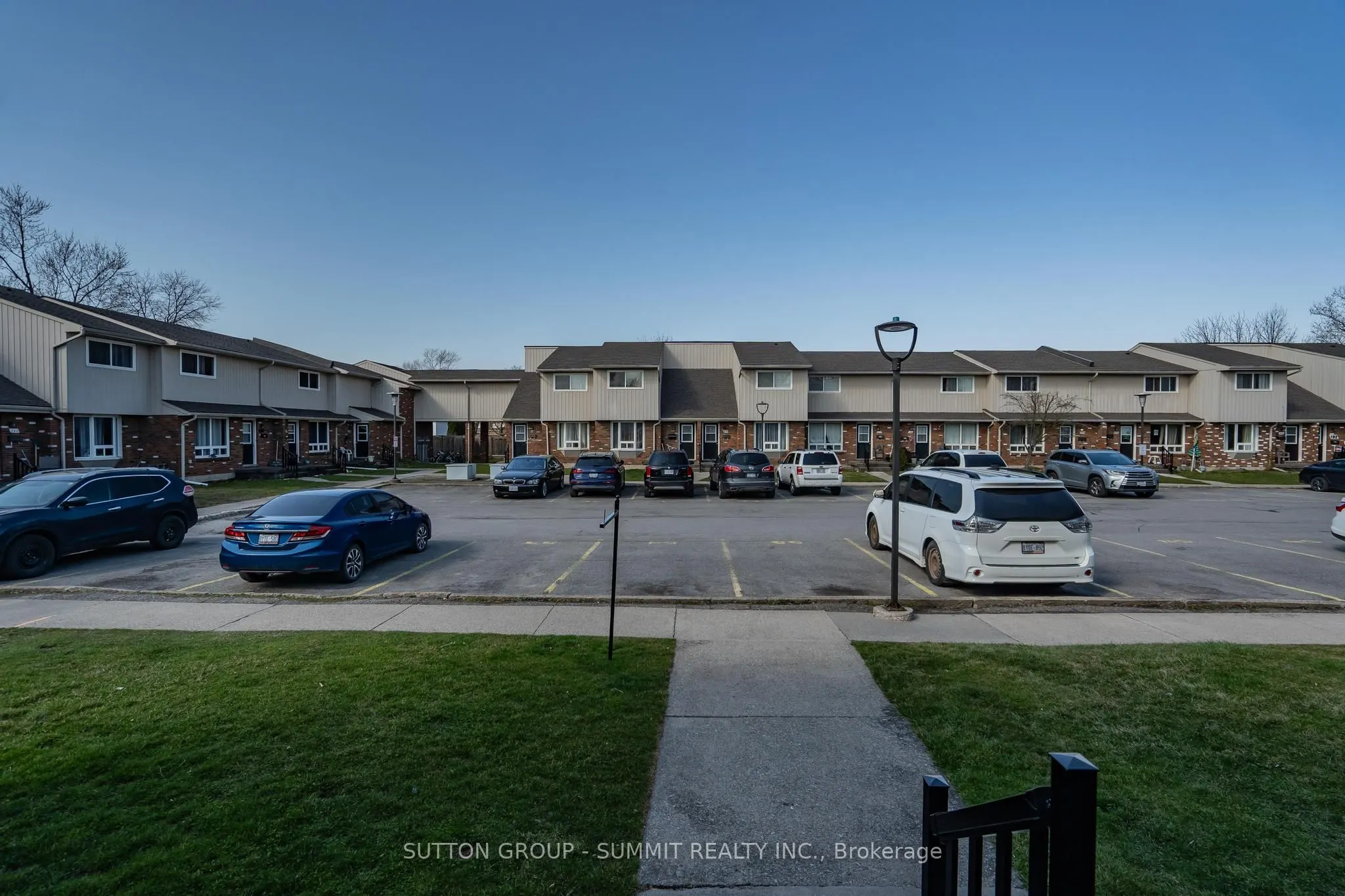 100 BROWNLEIGH Avenue, #264