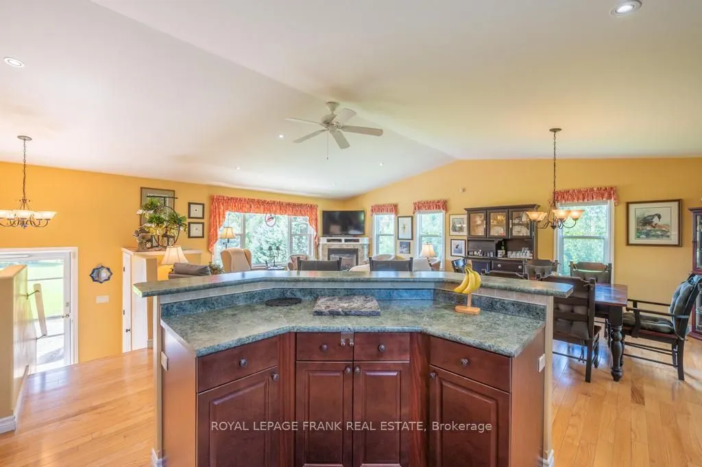 406 Lakehurst Circle Road