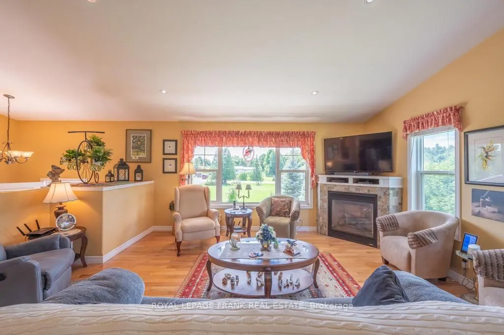 406 Lakehurst Circle Road