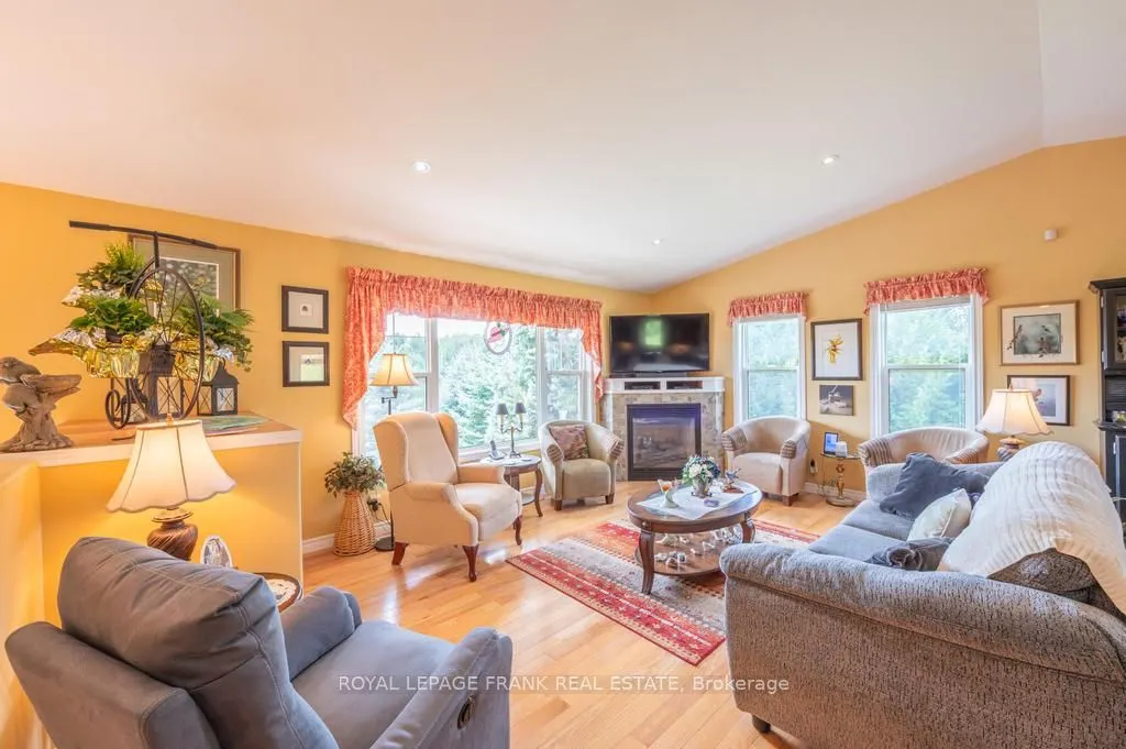 406 Lakehurst Circle Road